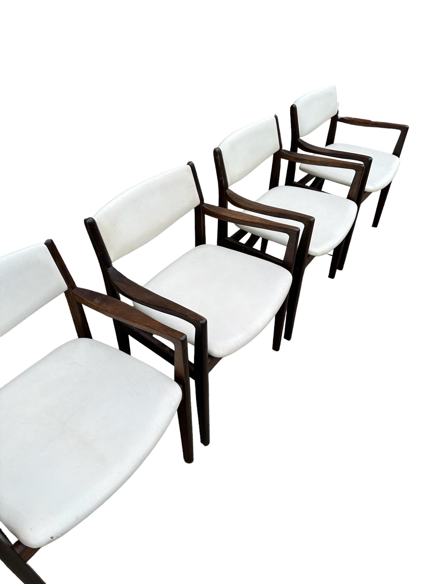 20th Century Set of Four Mid-Century Modern Dining Armchairs