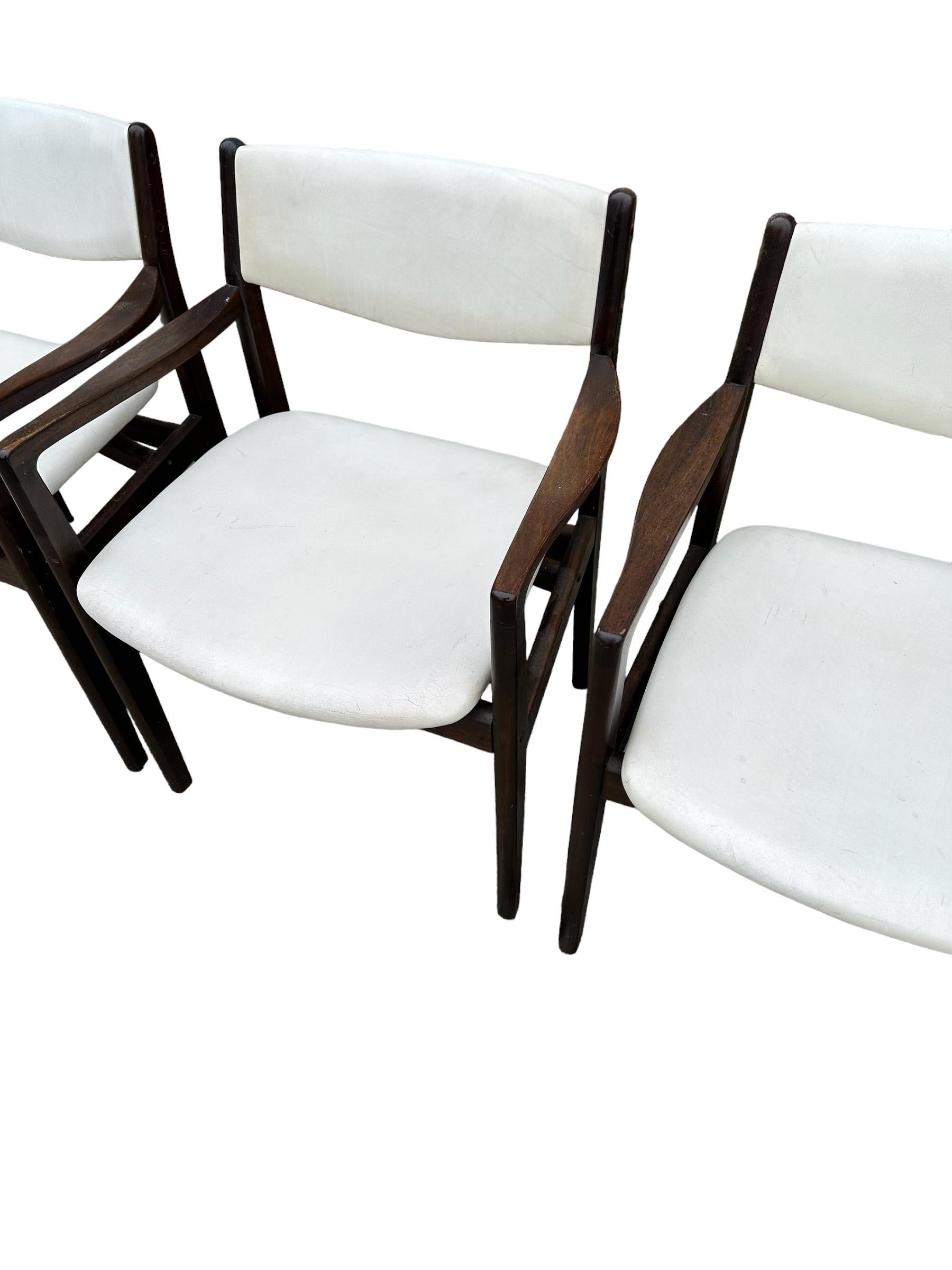 Set of Four Mid-Century Modern Dining Armchairs 3