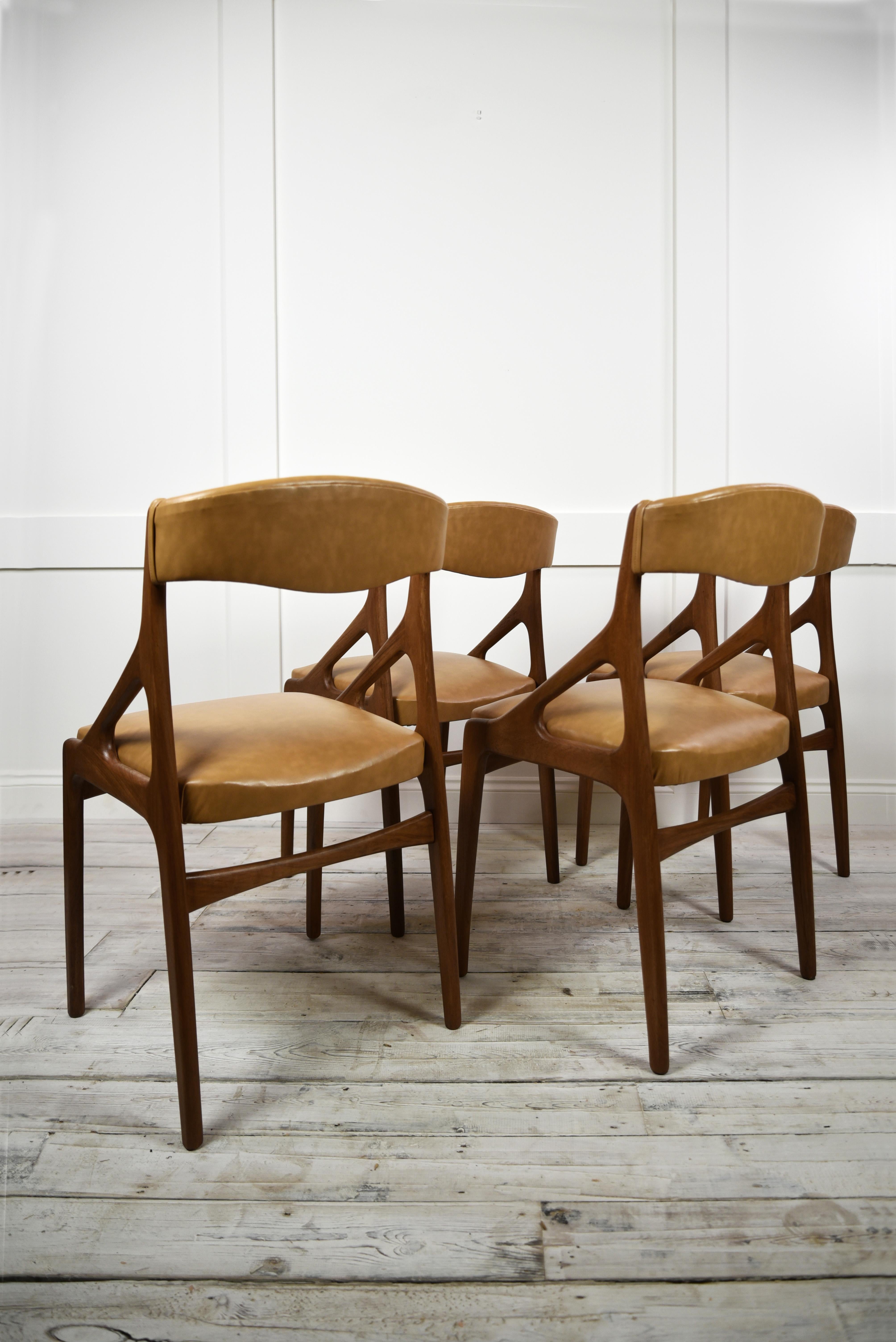 Set of Four Midcentury Modern Teak and Leatherette Dining Chairs c.1960's For Sale 2