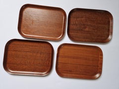 Set di quattro vassoi da portata in teak del Medioevo Backman for Airlines, Finlandia, anni '60
