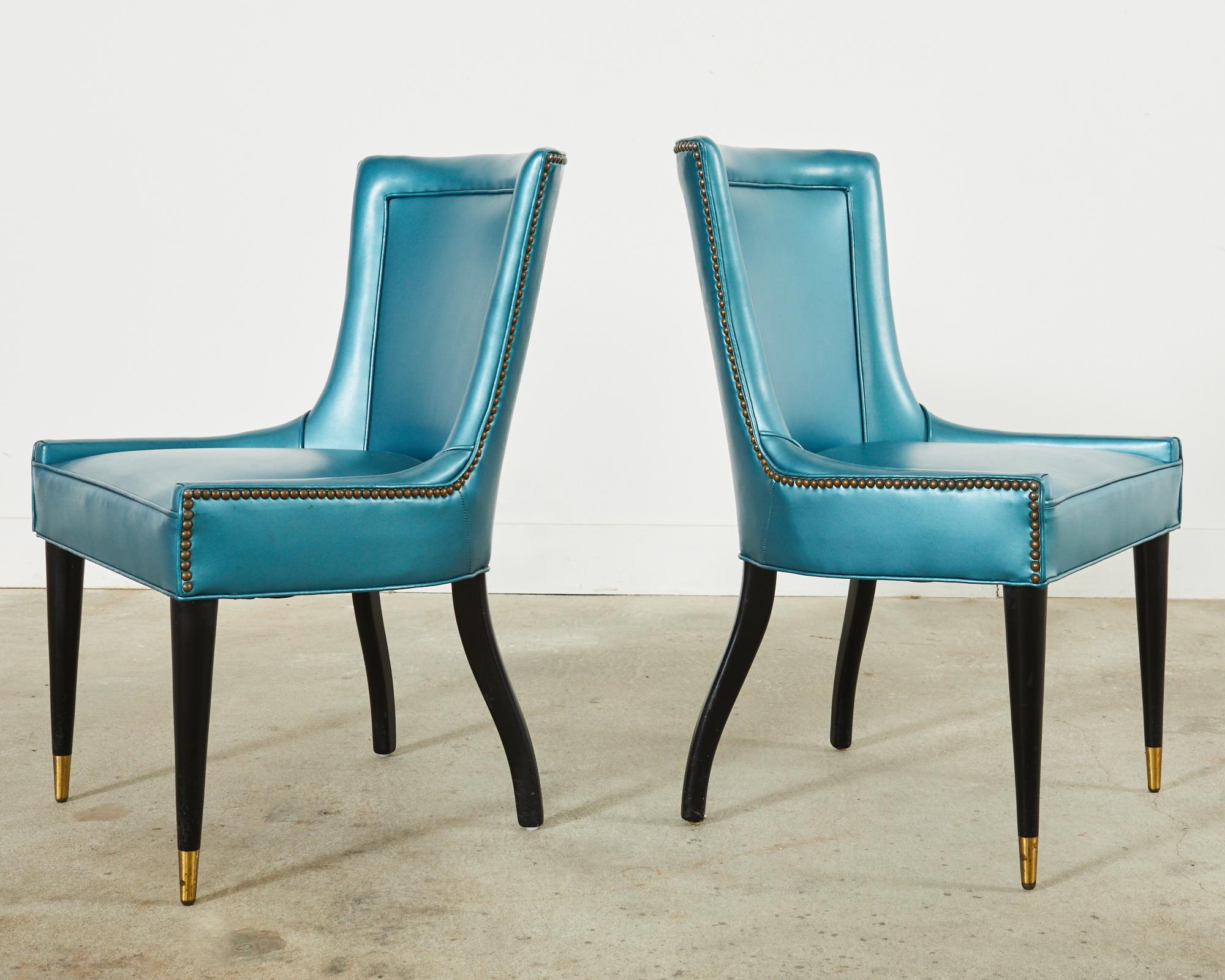 Ottone Set di quattro sedie da pranzo italiane in stile A Space AGE del Medioevo in vendita