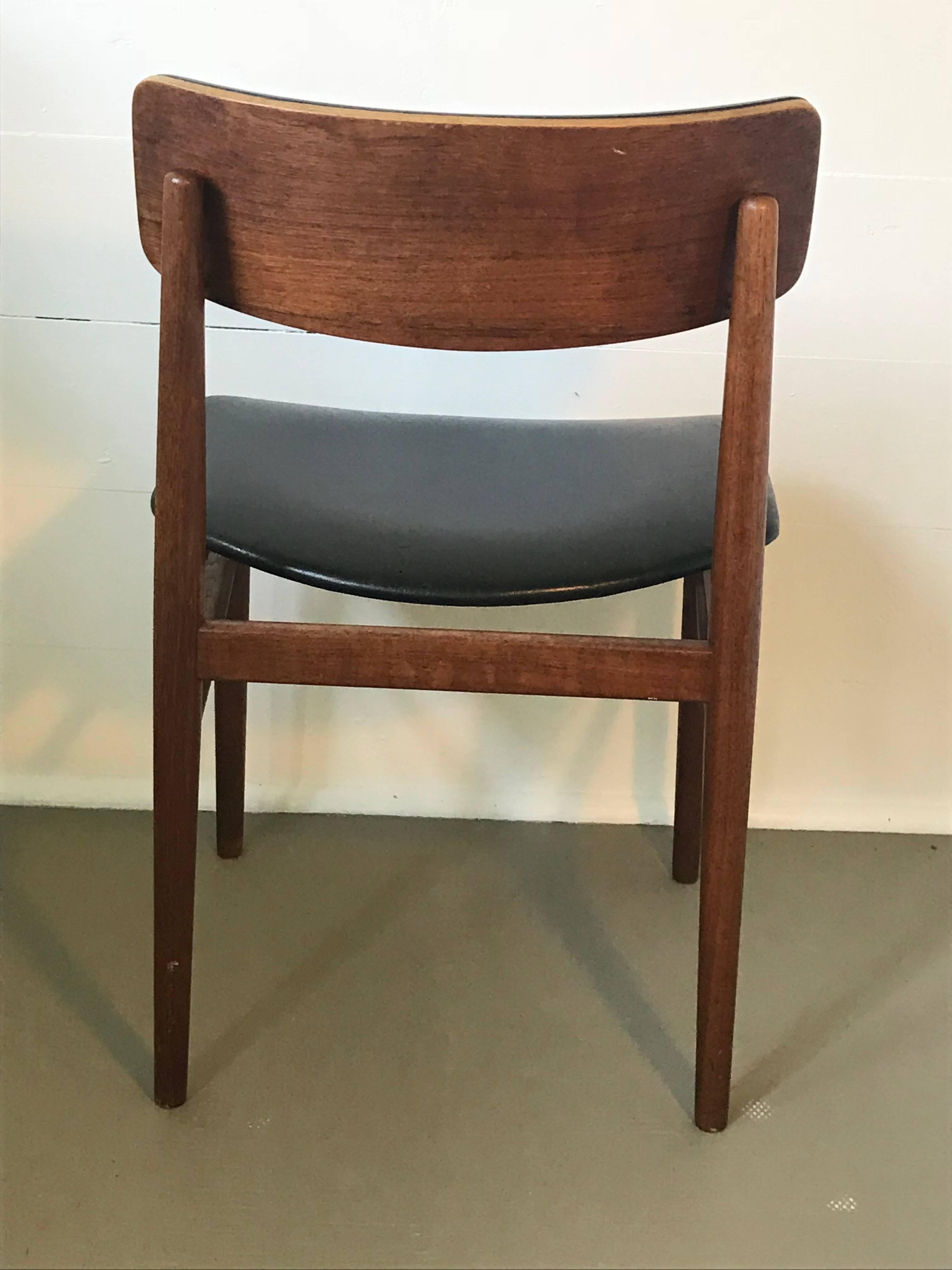 Mid-Century Modern Set of Four Midcentury Teak Dining Chairs in the Style of Arne Vodder, Denmark