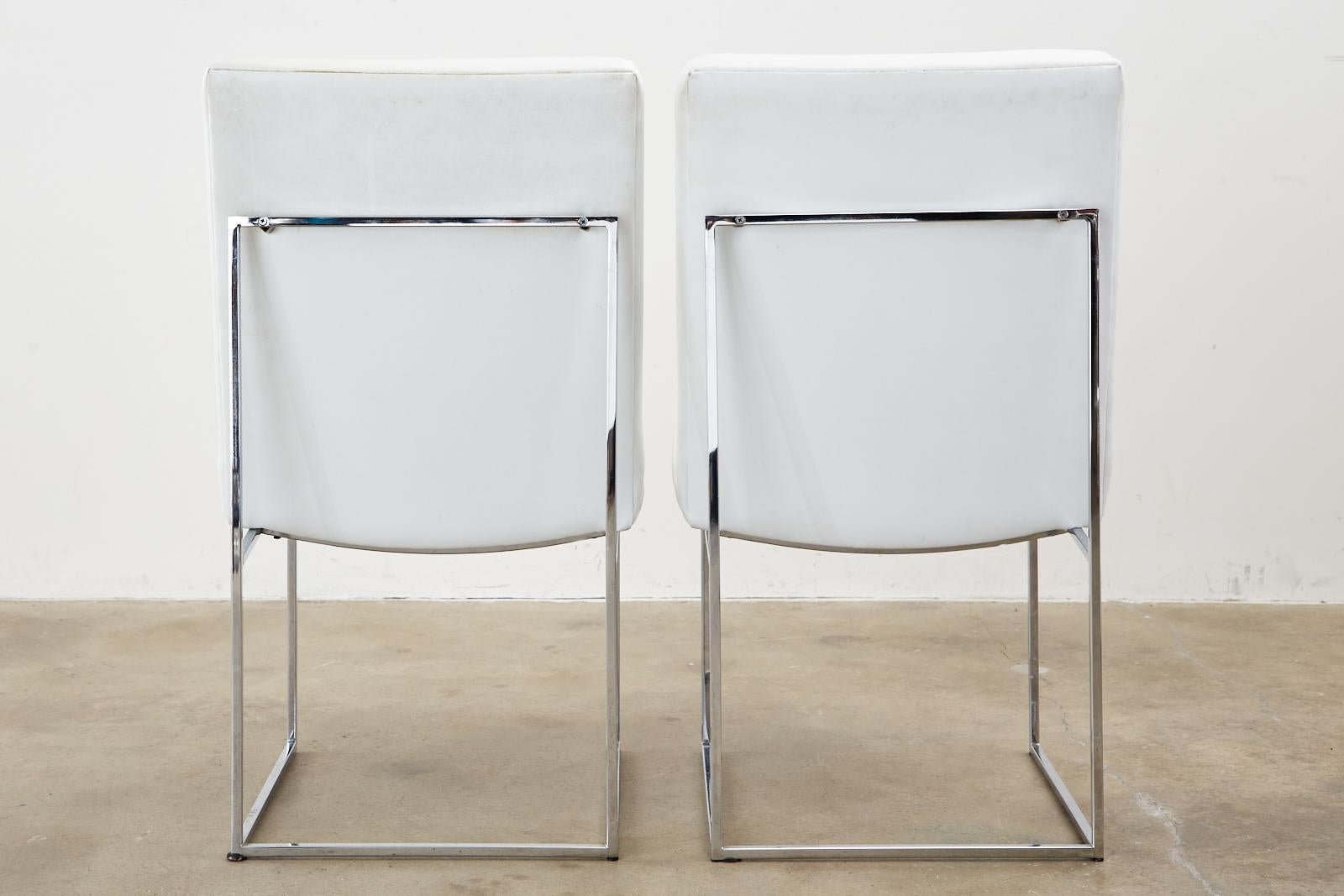 Ensemble de quatre chaises de salle à manger Milo Baughman Thin Line chromées en vente 13