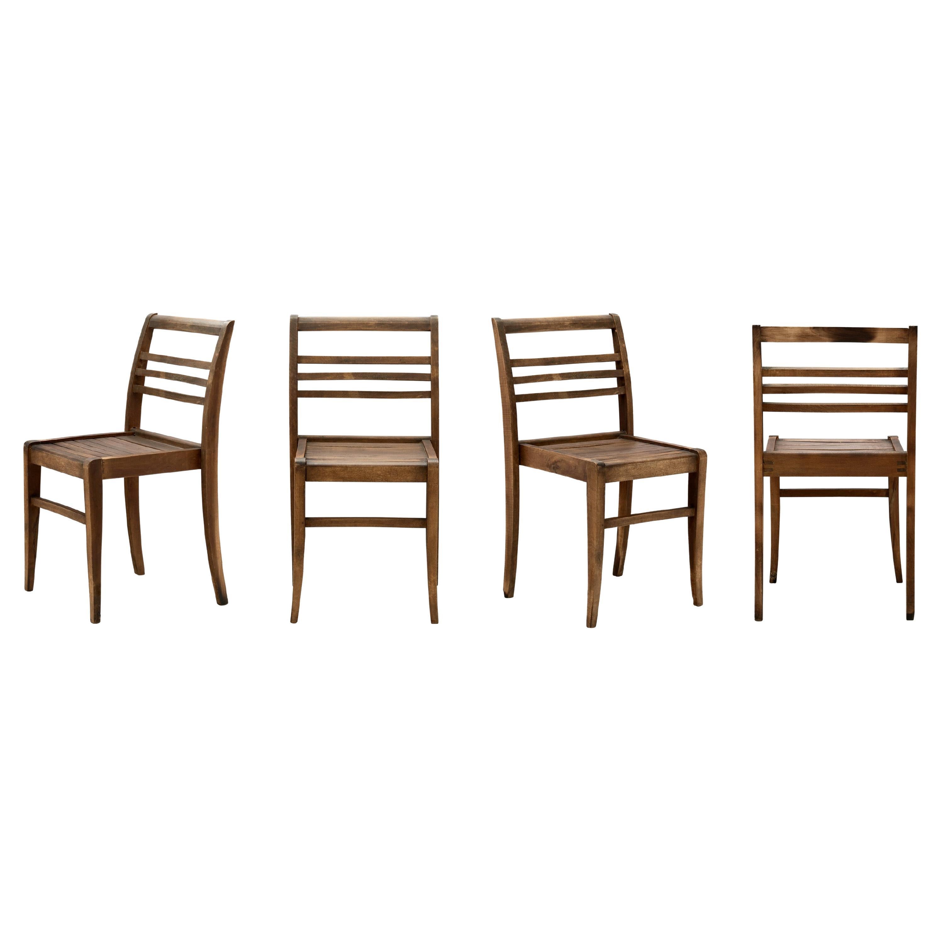 Satz von vier Esszimmerstühlen Model No. 103 aus Eiche von René Gabriel, Frankreich 20. im Angebot