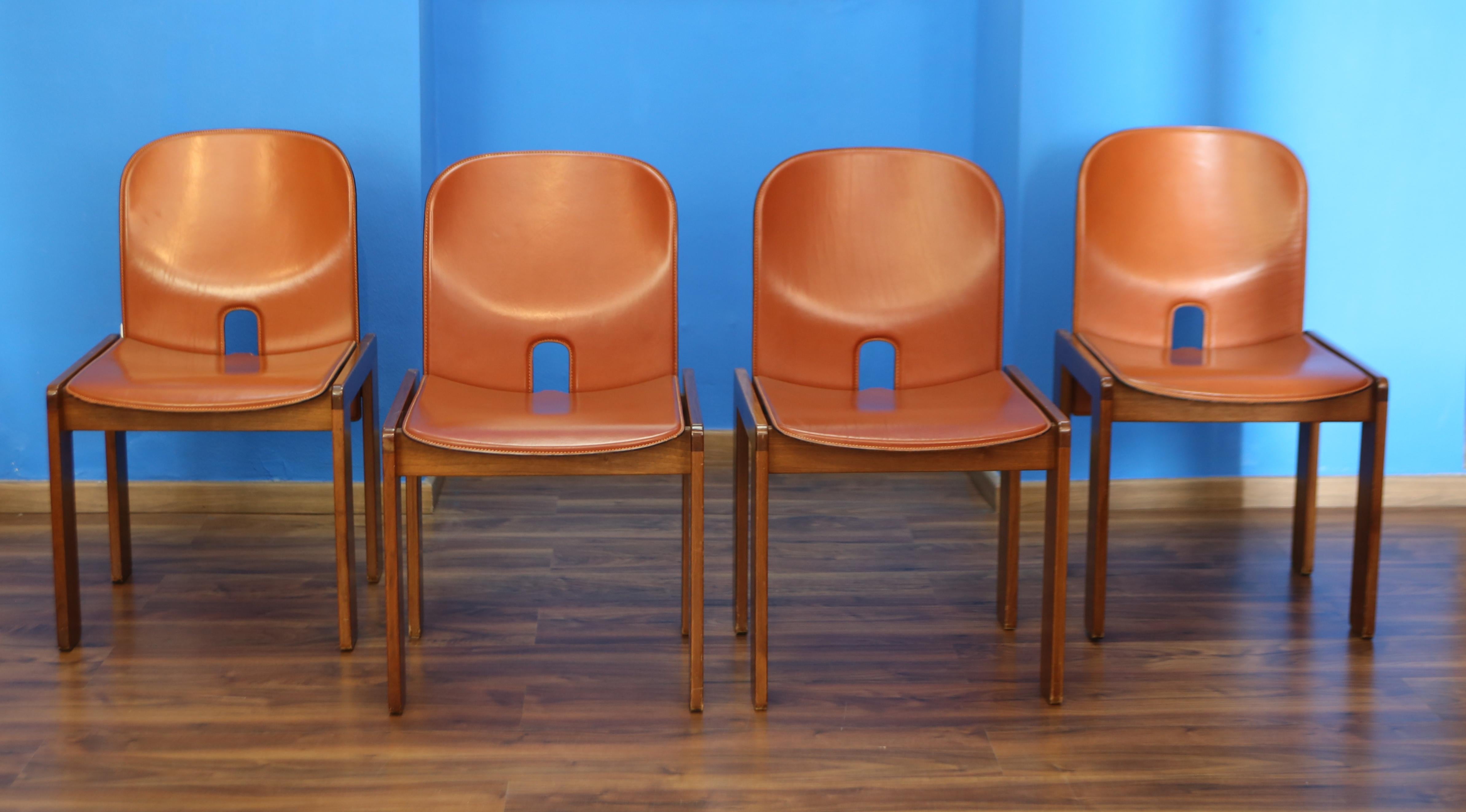 Set of four Model 121 chairs designed by Afra and Tobia Scarpa for Cassina 1965 (Metall) im Angebot