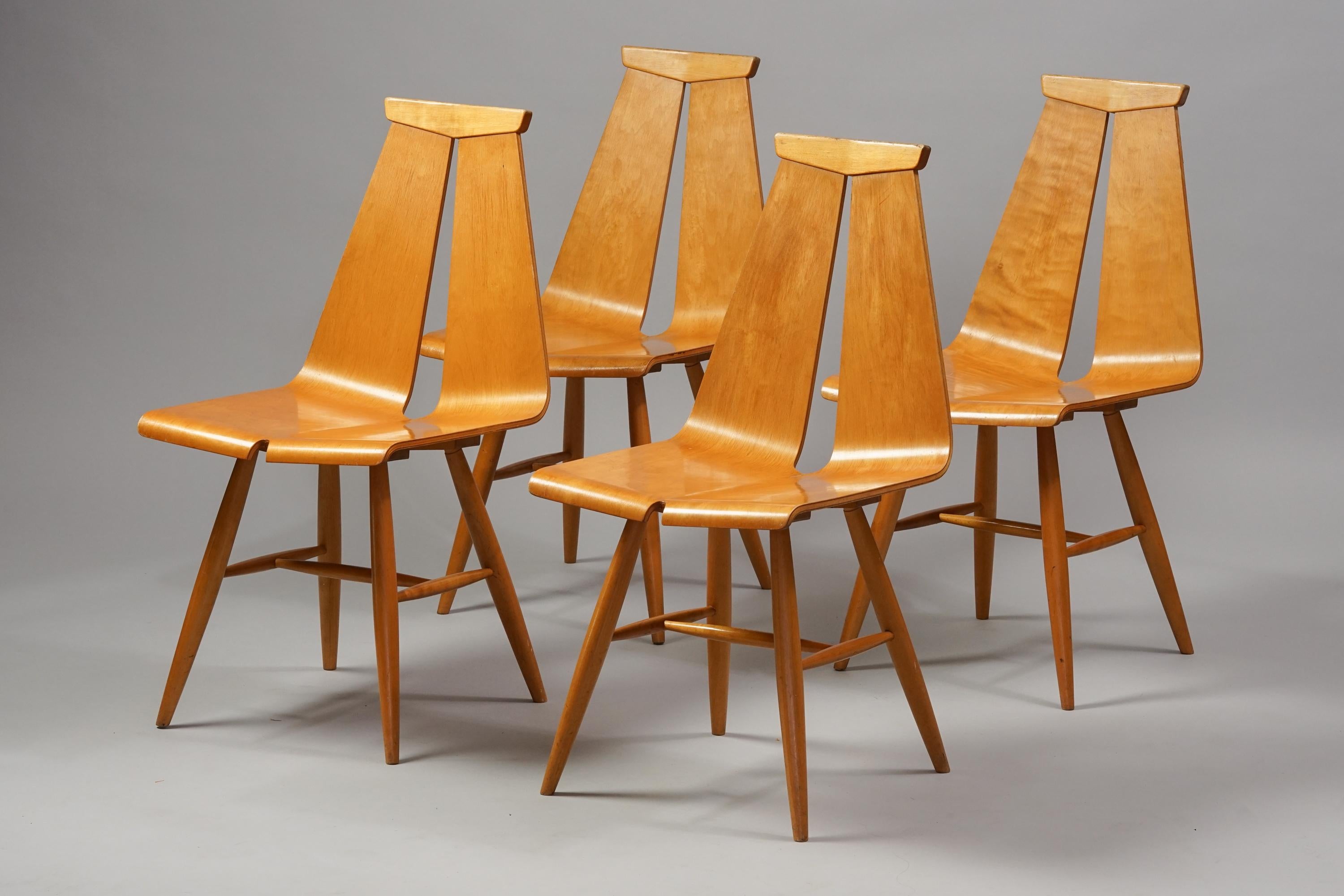 Set of 4 model 441 dining chairs by Risto Halme for Isku from the 1960s. Birch, good vintage condition, minor wear consistent with age and use. Great patina on the birch chairs. The chair are sold as a set. Iconic design.