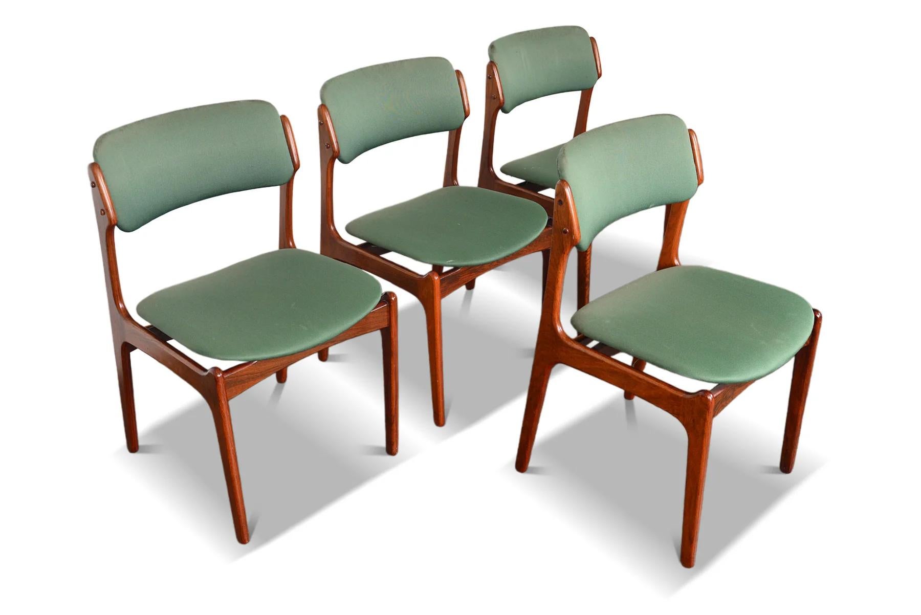 Mid-Century Modern Set of Four Model 49 Dining Chairs in Rosewood by Erik Buch For Sale
