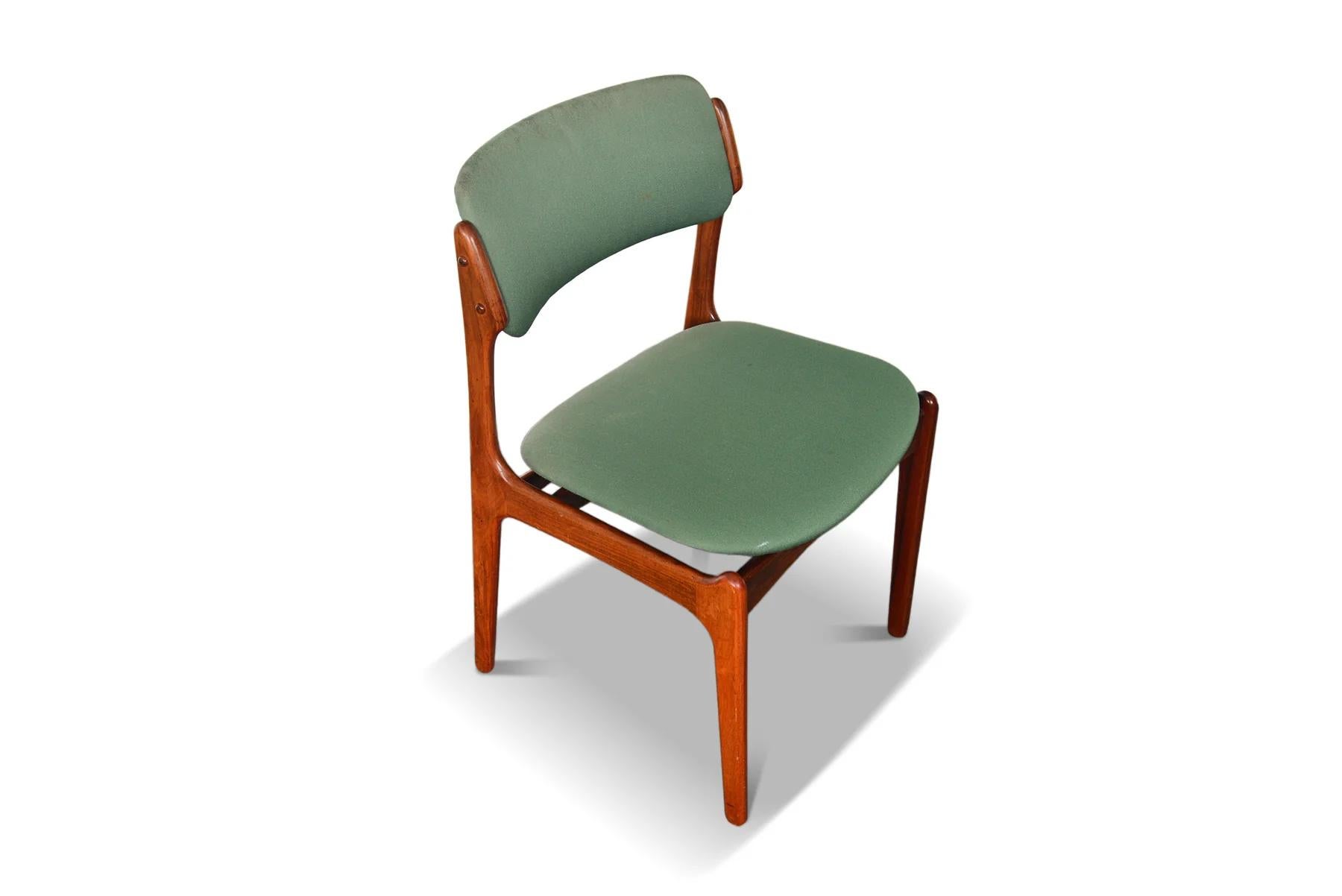 20th Century Set of Four Model 49 Dining Chairs in Rosewood by Erik Buch For Sale