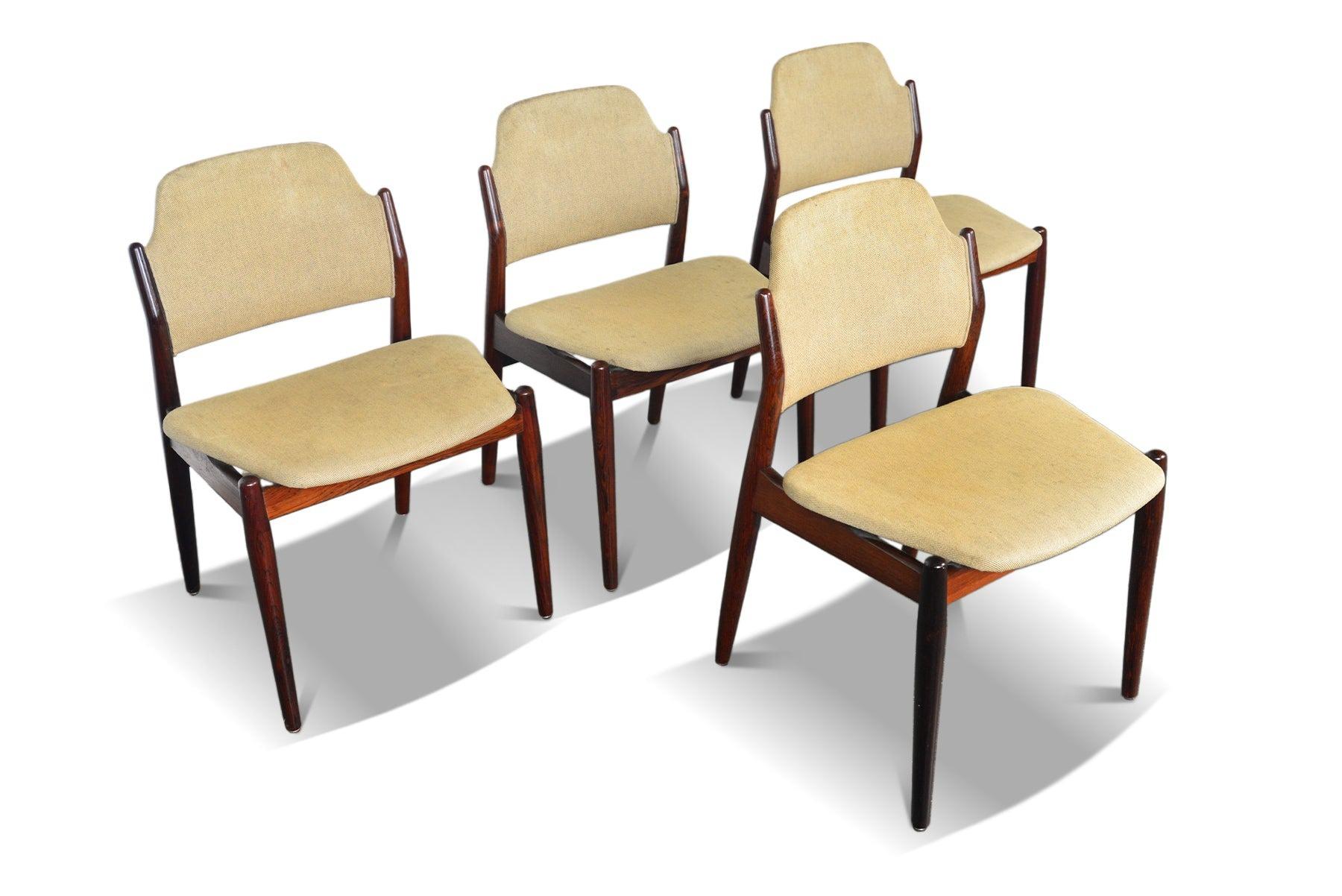 Mid-Century Modern Set of Four Model 62s Dining Chairs In Rosewood By Arne Vodder For Sale