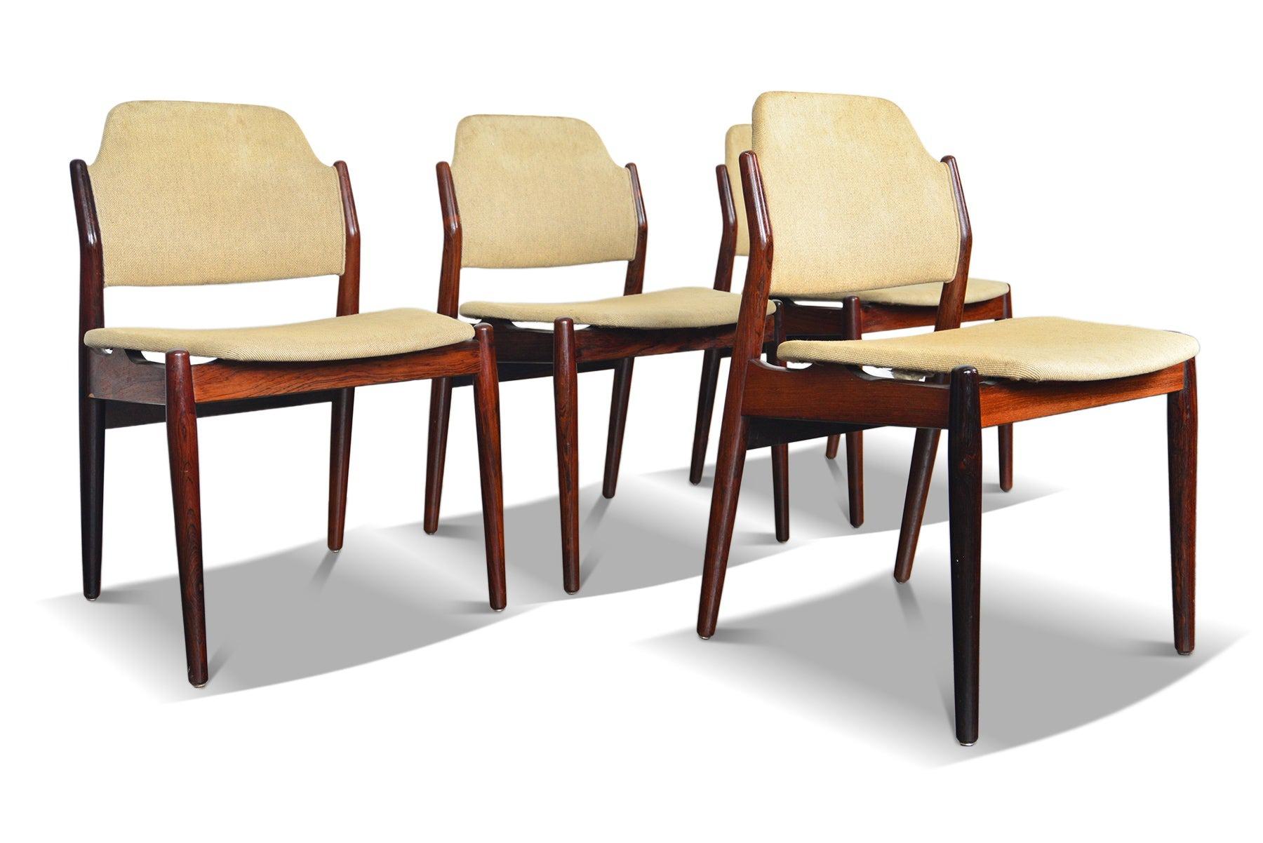 Satz von vier Esszimmerstühlen aus Palisanderholz, Modell 62, von Arne Vodder (Dänisch) im Angebot