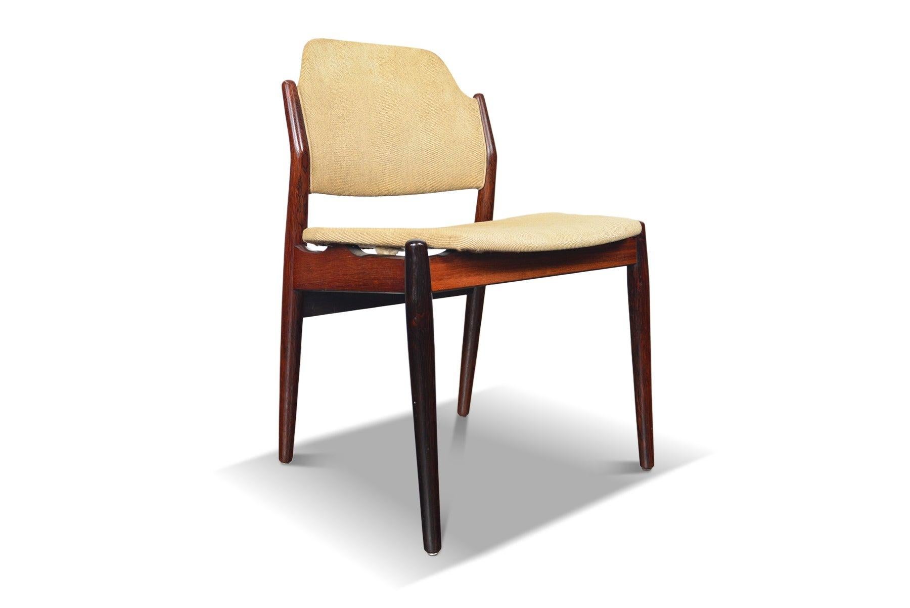 Set of Four Model 62s Dining Chairs In Rosewood By Arne Vodder For Sale 1