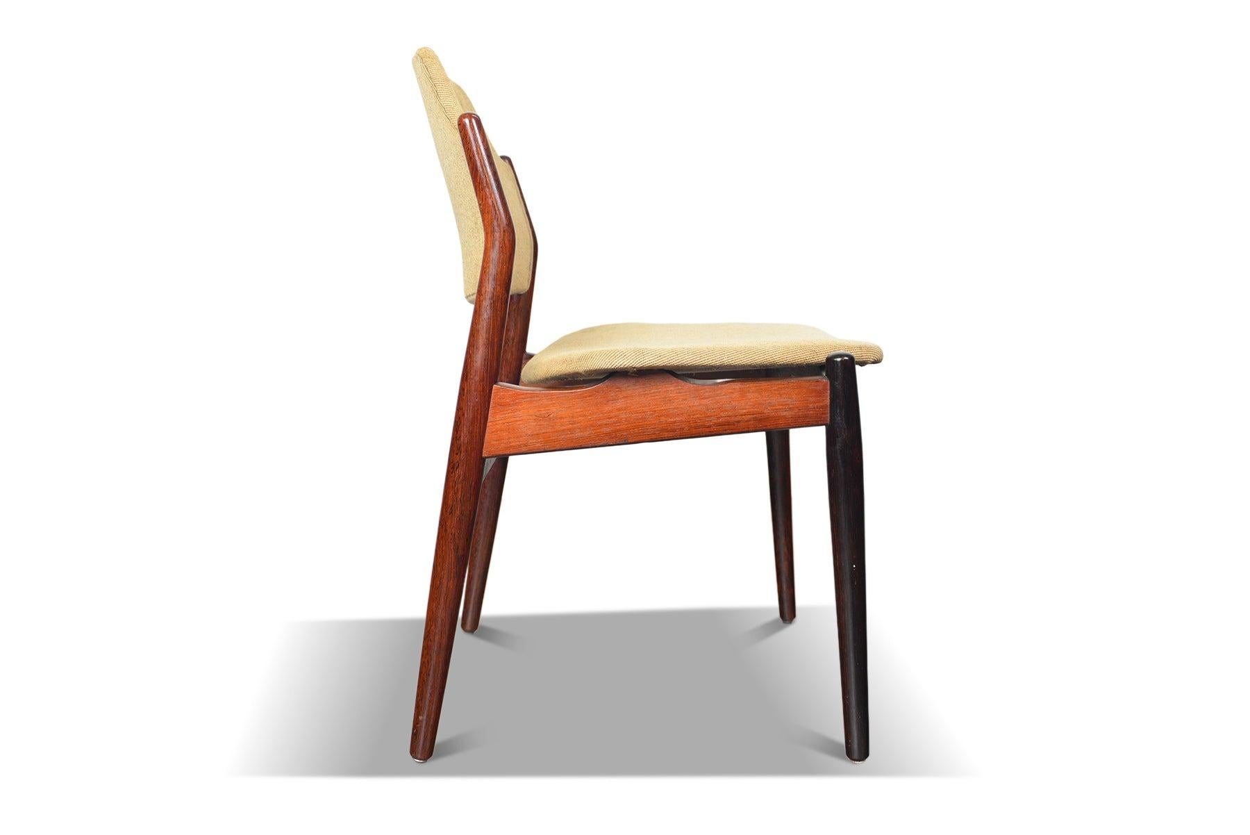 Satz von vier Esszimmerstühlen aus Palisanderholz, Modell 62, von Arne Vodder im Angebot 1