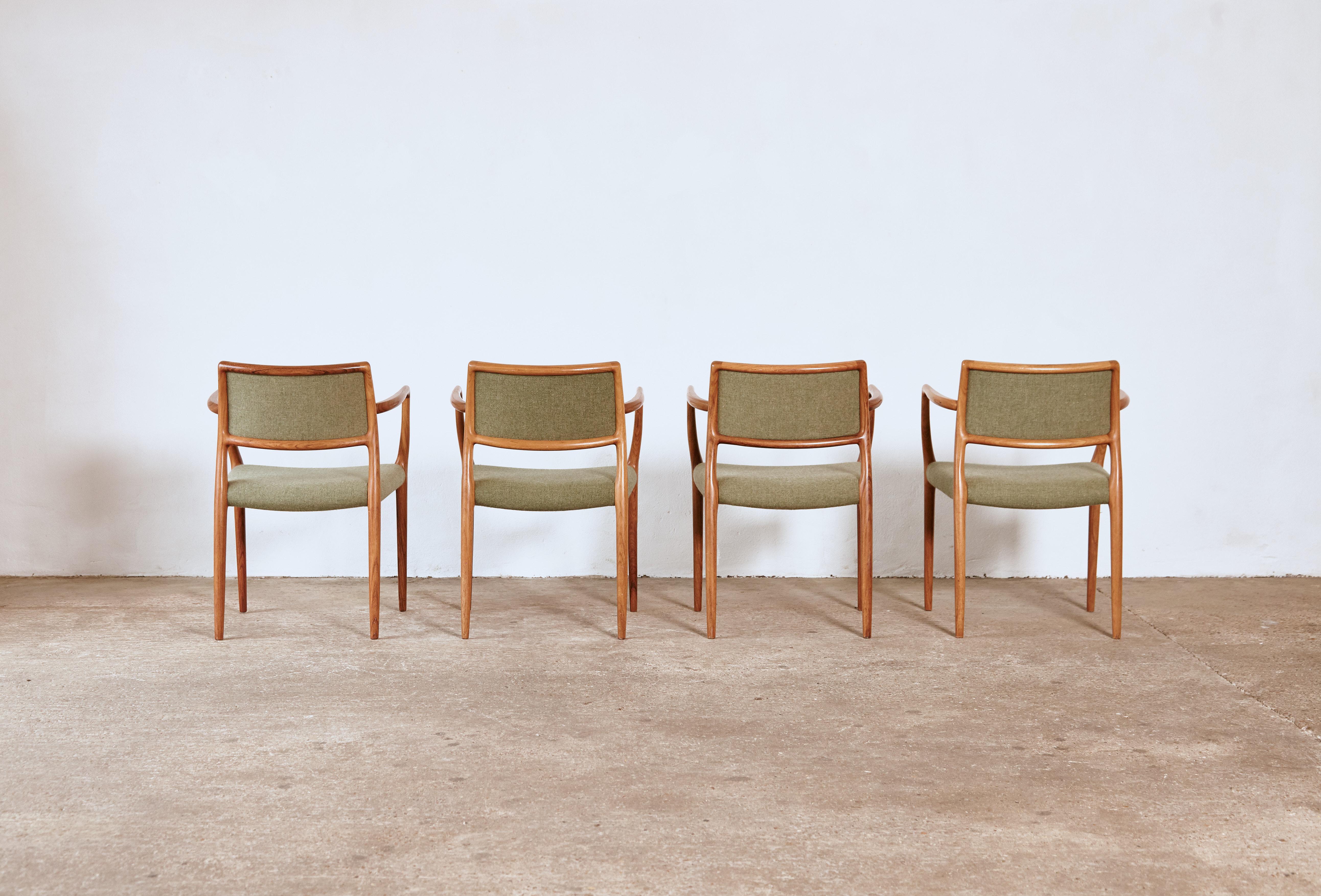 Satz von vier Model 65 Esszimmerstühlen von Niels O. Møller 'Moller', Dänemark, 1960er Jahre im Zustand „Gut“ im Angebot in London, GB