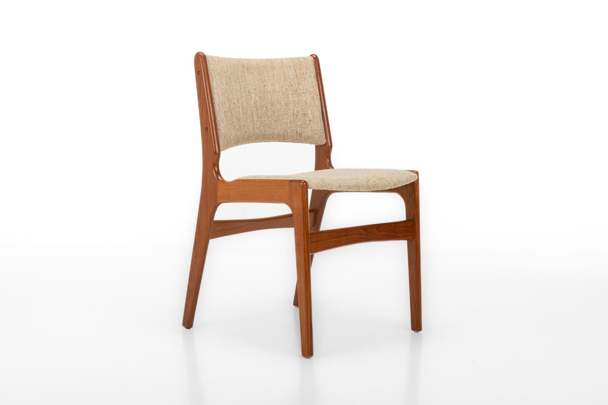 Set of four 'Model 89' dining chairs by Erik Buch for Anderstrup Møbelfabrik 3
