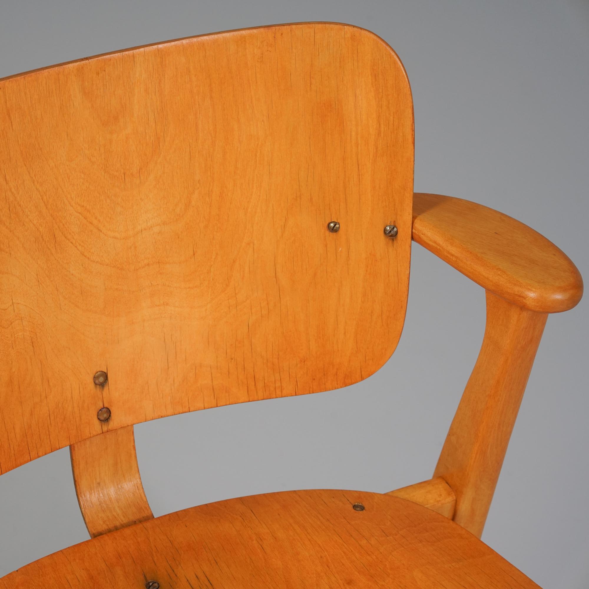 Juego de cuatro sillas Model Domus, Ilmari Tapiovaara, Años 50 en venta 4