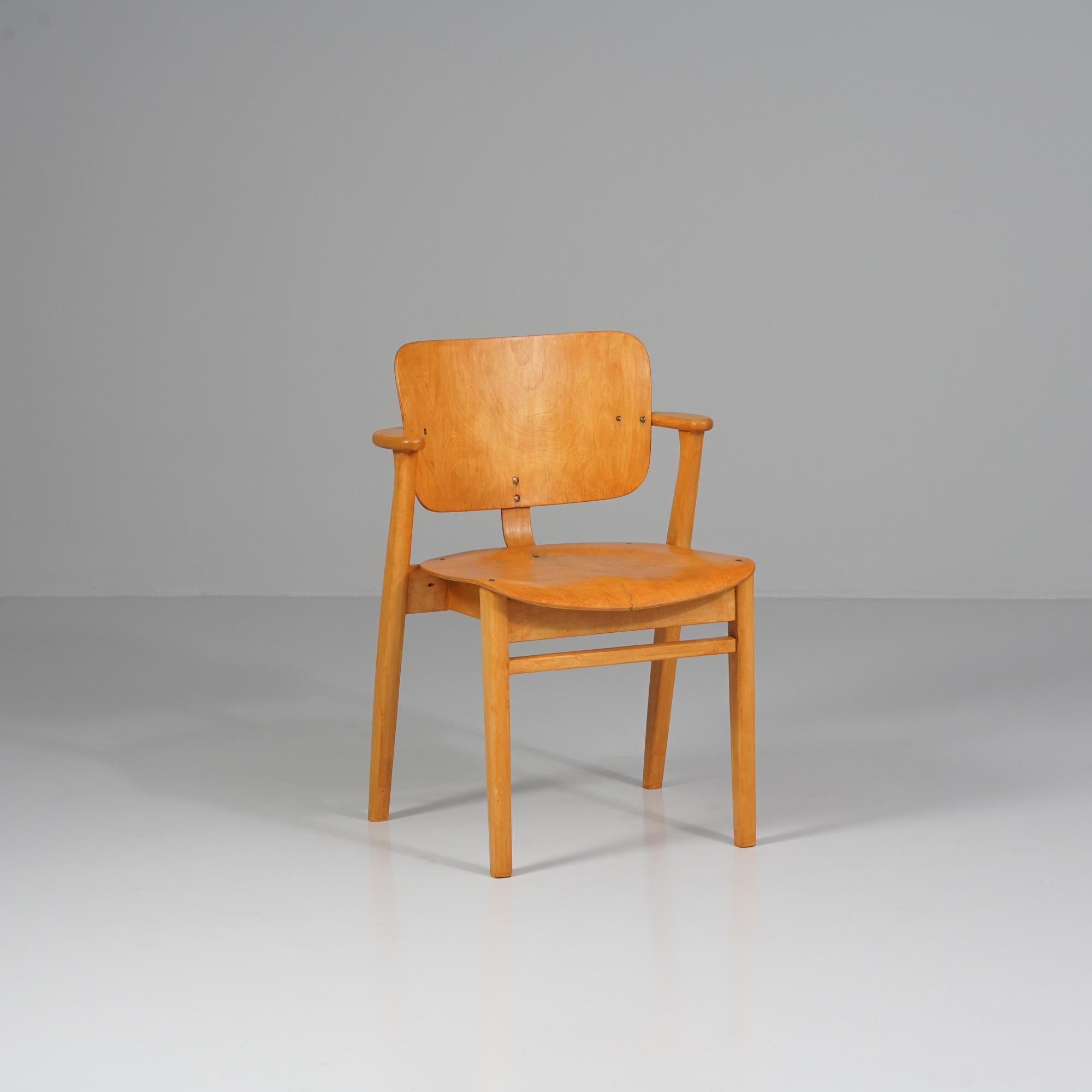 Juego de cuatro sillas Model Domus, Ilmari Tapiovaara, Años 50 en venta 1