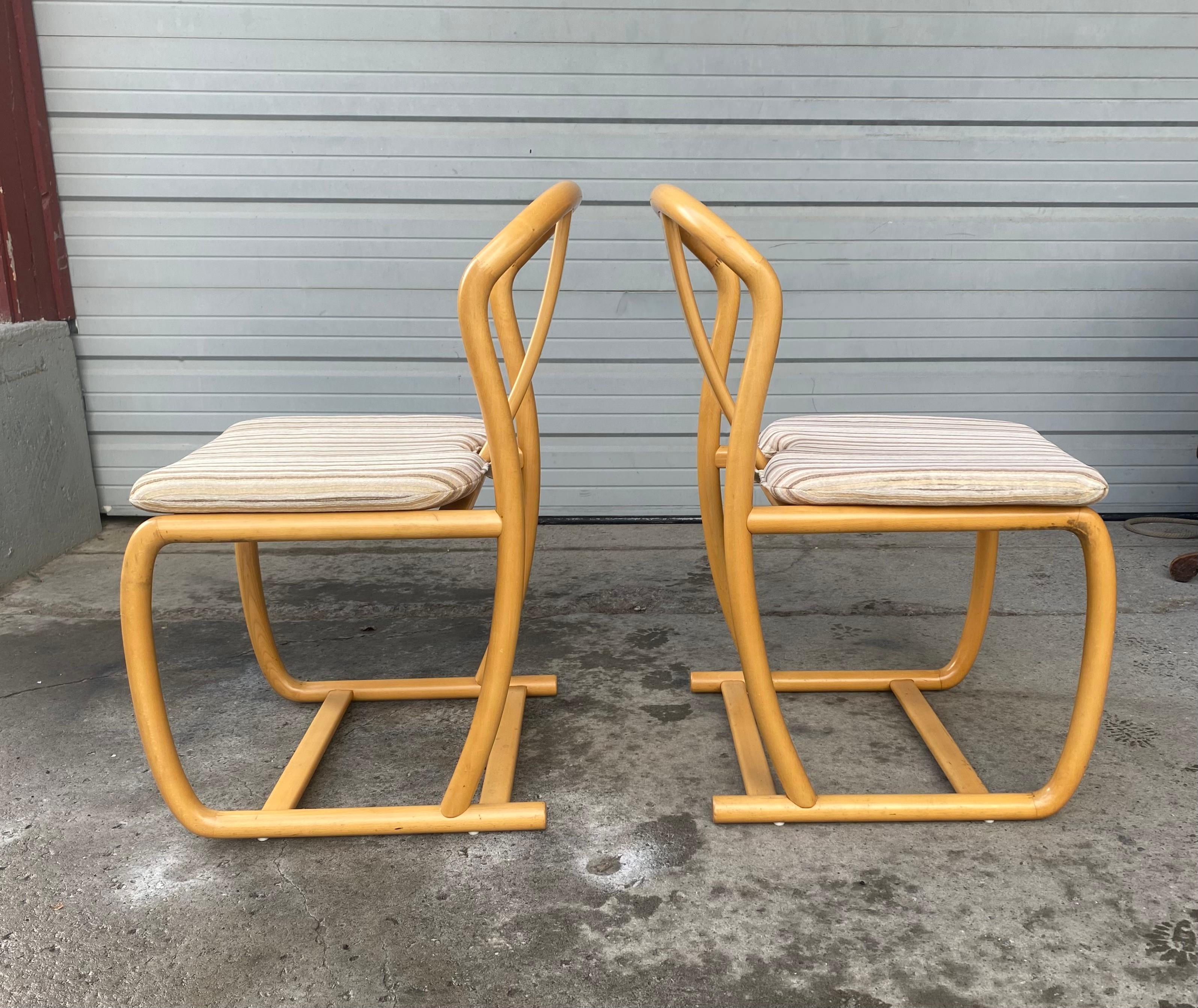 Set of Four Modern Dining Chairs in beech wood by Tecnosedia , Italy, 1980s For Sale 3