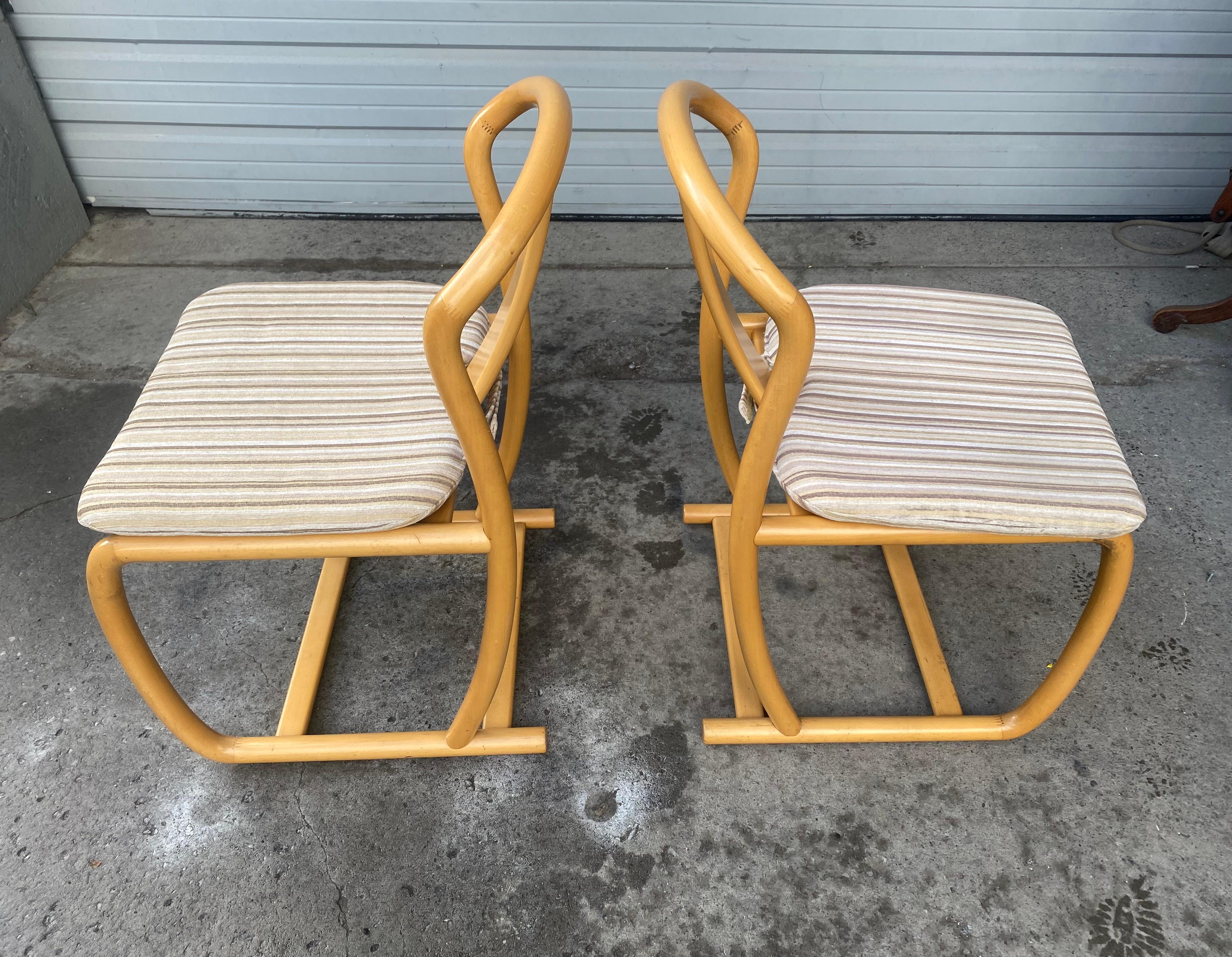Set of Four Modern Dining Chairs in beech wood by Tecnosedia , Italy, 1980s For Sale 2