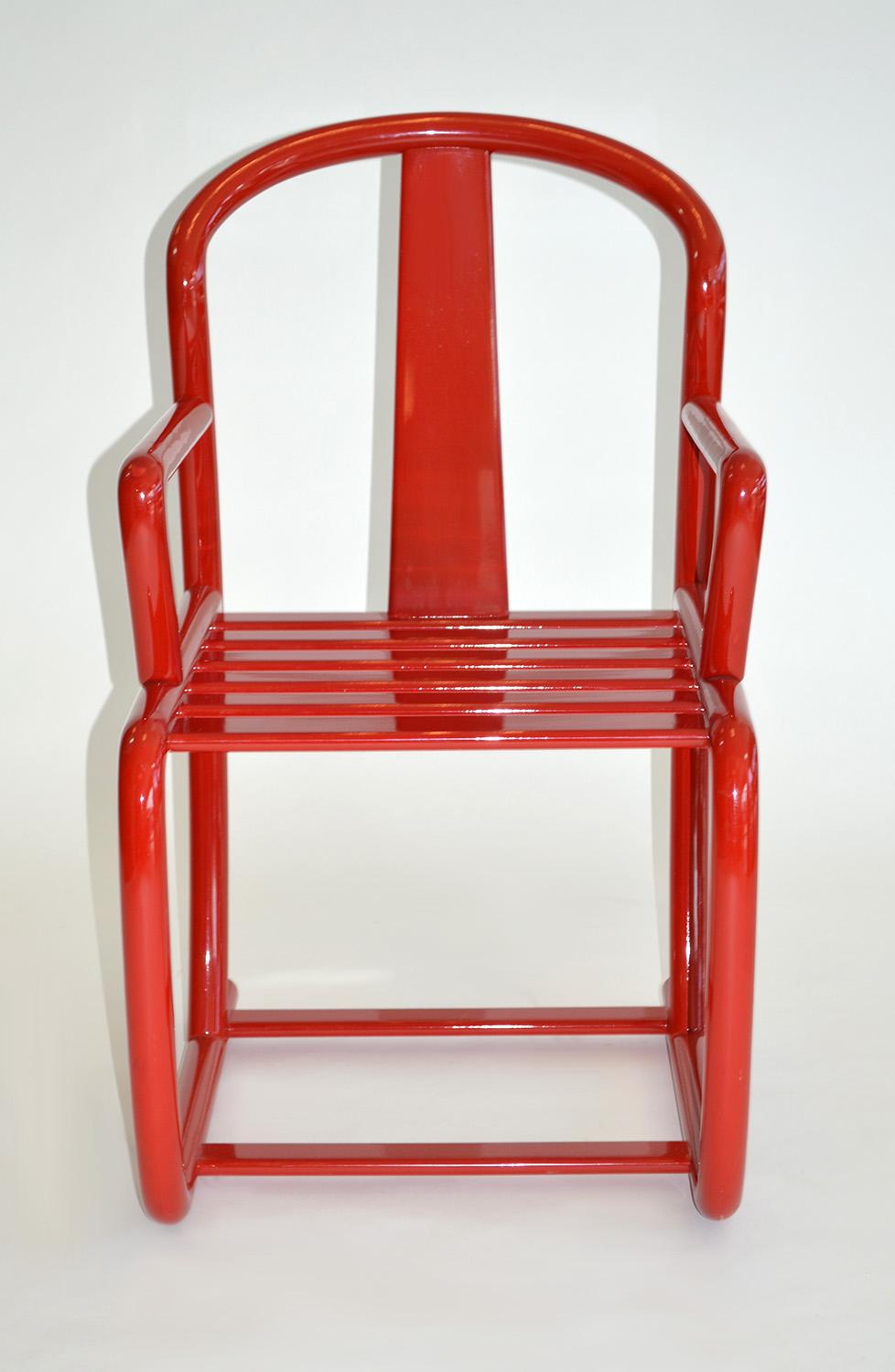 Set of four modern dining chairs in red lacquer, Italy, 1980s. 
High-style, cantilevered glossy tomato-red lacquer wood chairs / armchairs / dining chairs by Tecnosedia, Italy. Seat height 17