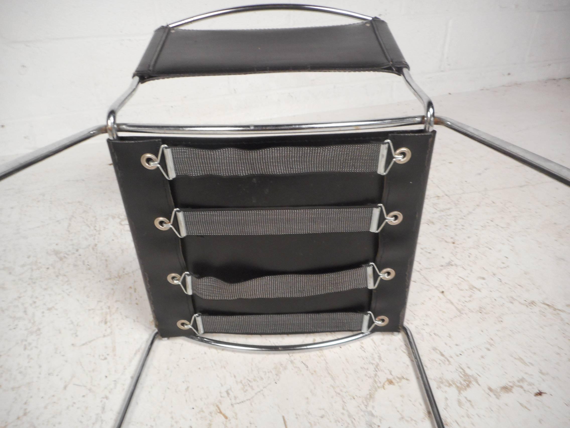 Set of Four Modern Leather and Chrome Bar Stools 2