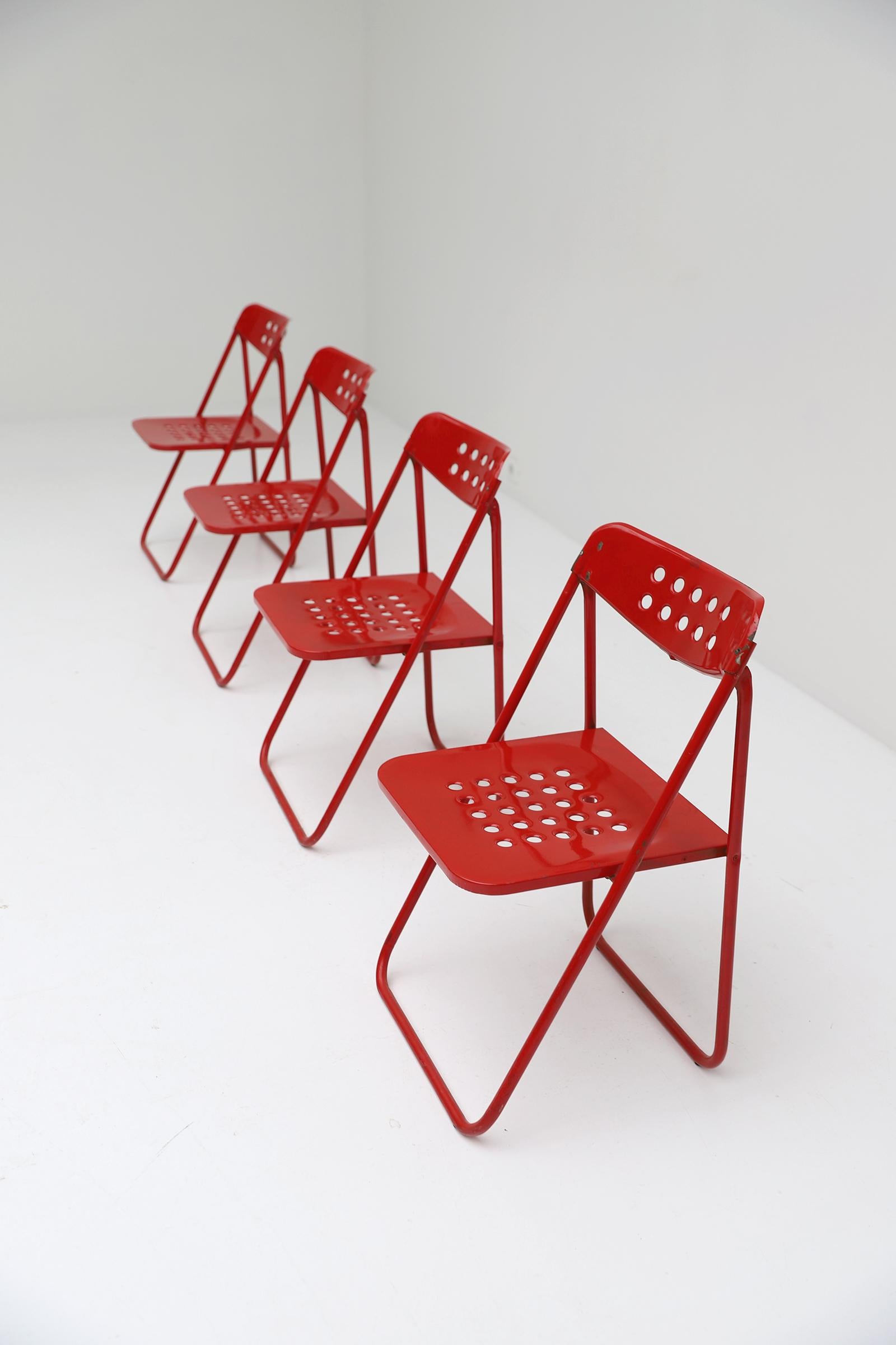Set of Four Modern Red Lacquered Metal Folding Chairs 1980s For Sale 3