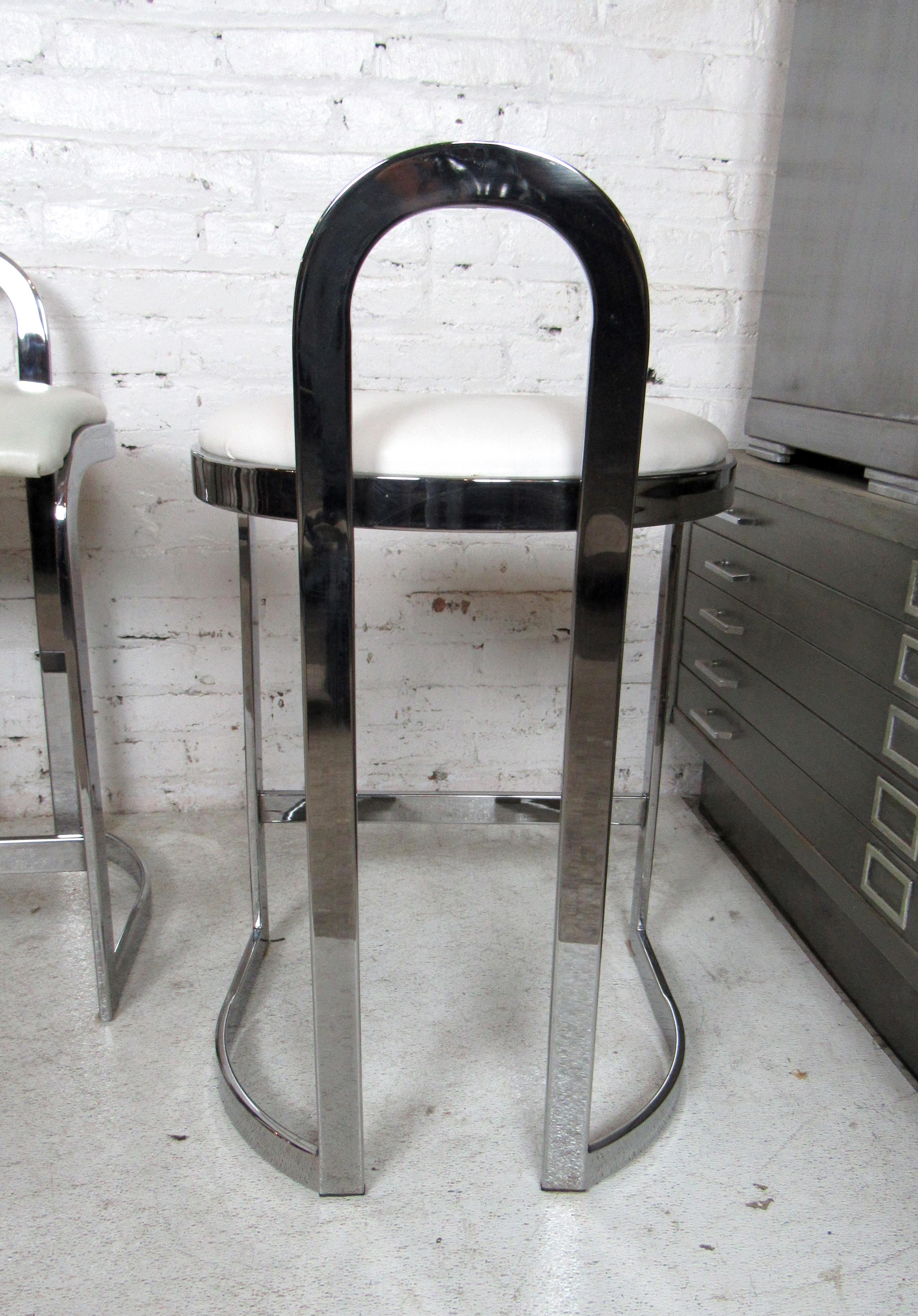 Set of Four Modern Style Counter Stools 5