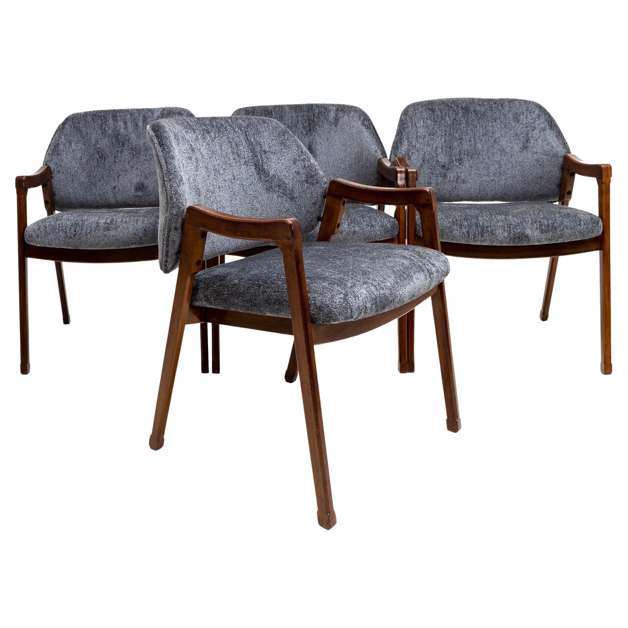 Set of Four Modernist Armchairs by Ico Parisi im Angebot