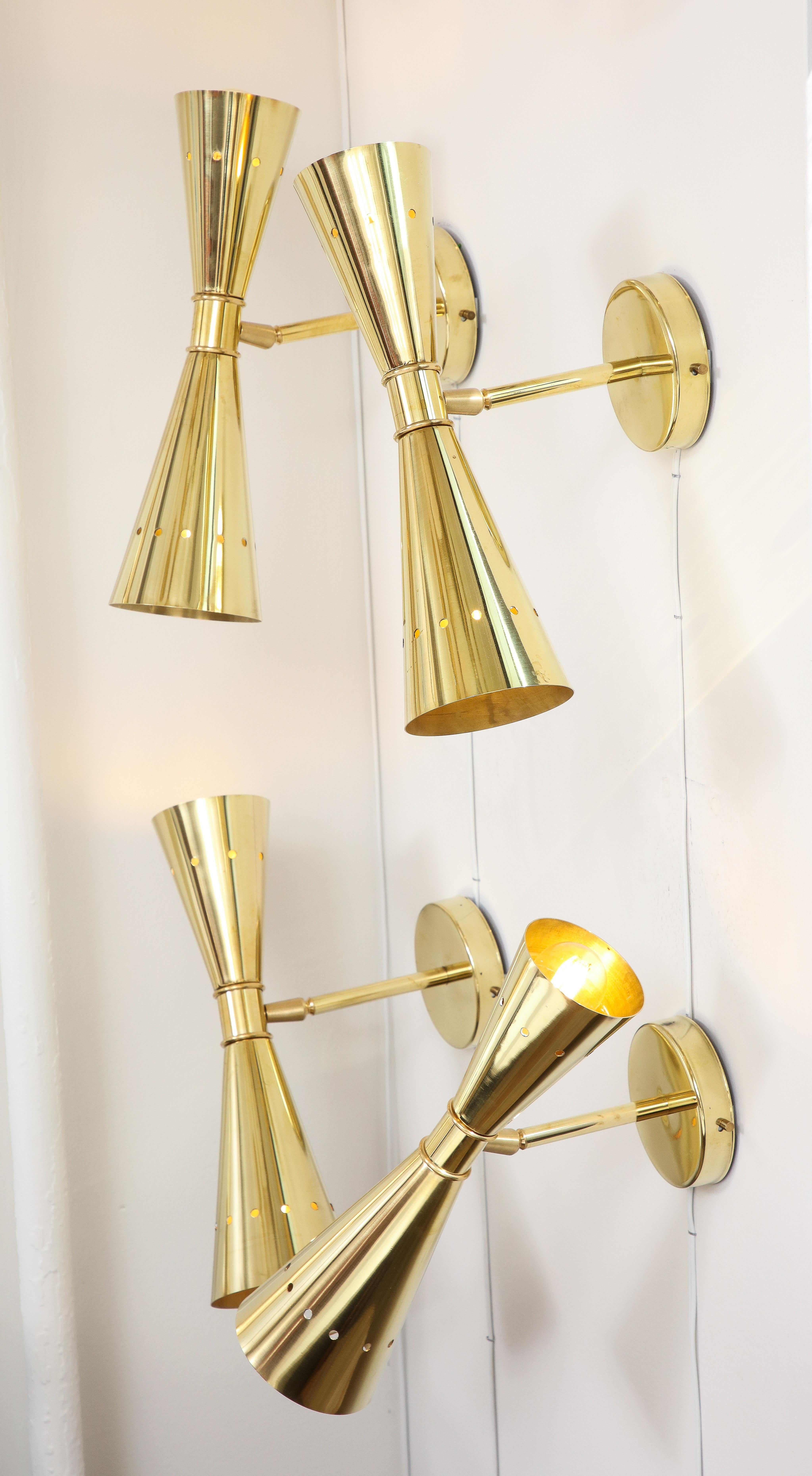 Contemporary Set of Four Modernist Brass Double Cone Wall Lights or Sconces, Italy 2022 For Sale