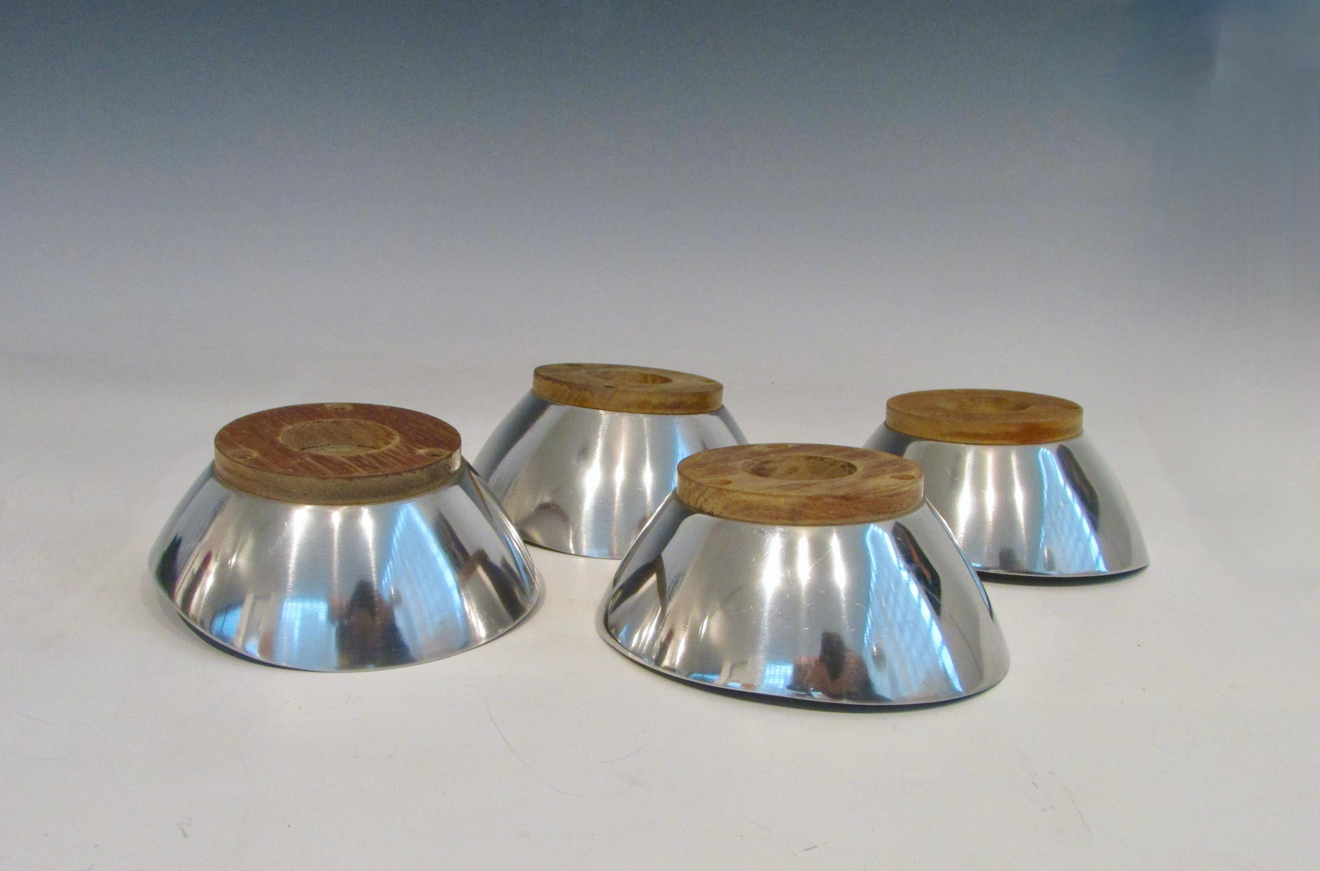 Set of Four Modernist Cast Aluminum Biomorphic Shape Serving Bowls For Sale 1