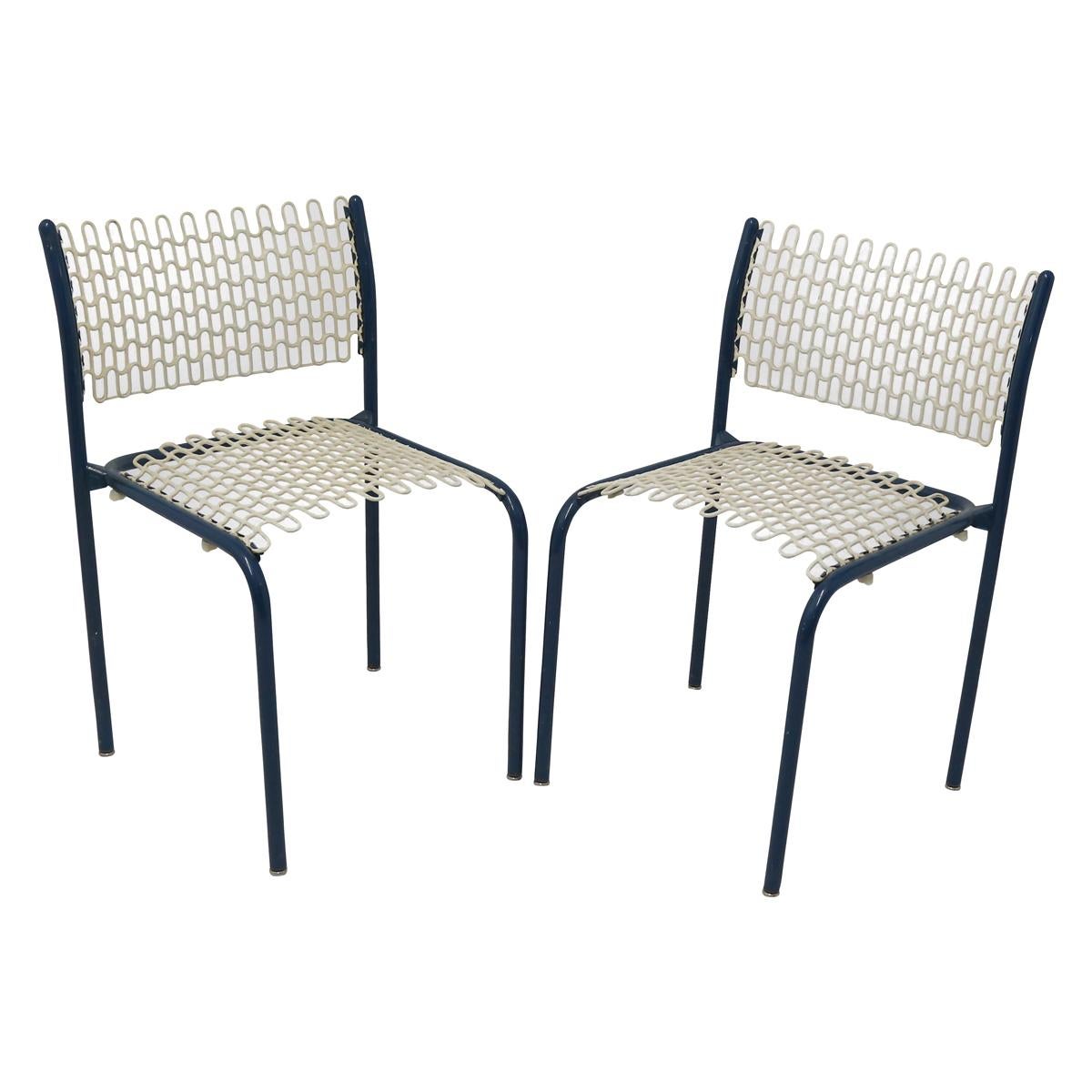 Mid-Century Modern Set of Four Modernist Indoor/Outdoor Chairs with Mesh Seats and Backs For Sale