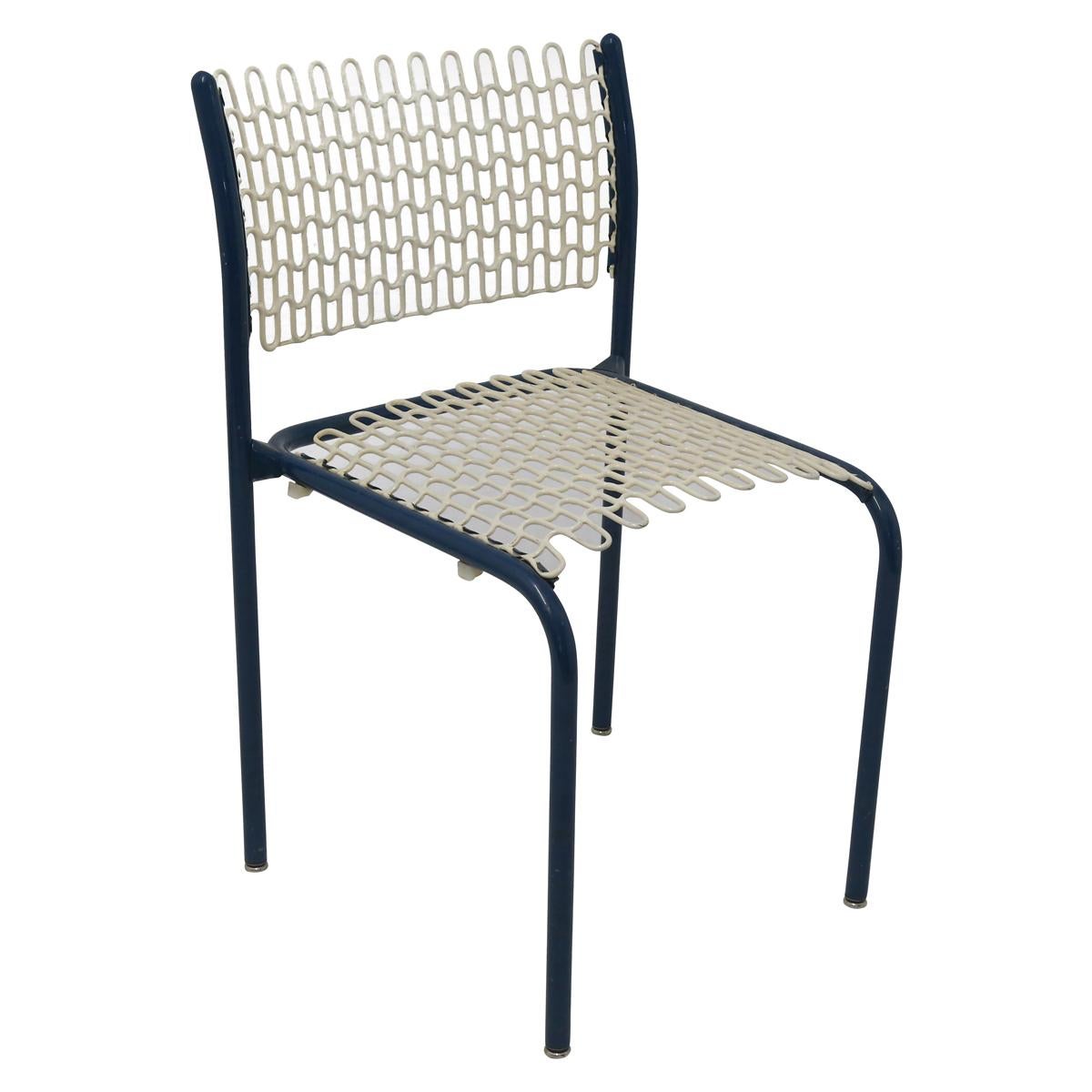 Metalwork Set of Four Modernist Indoor/Outdoor Chairs with Mesh Seats and Backs For Sale