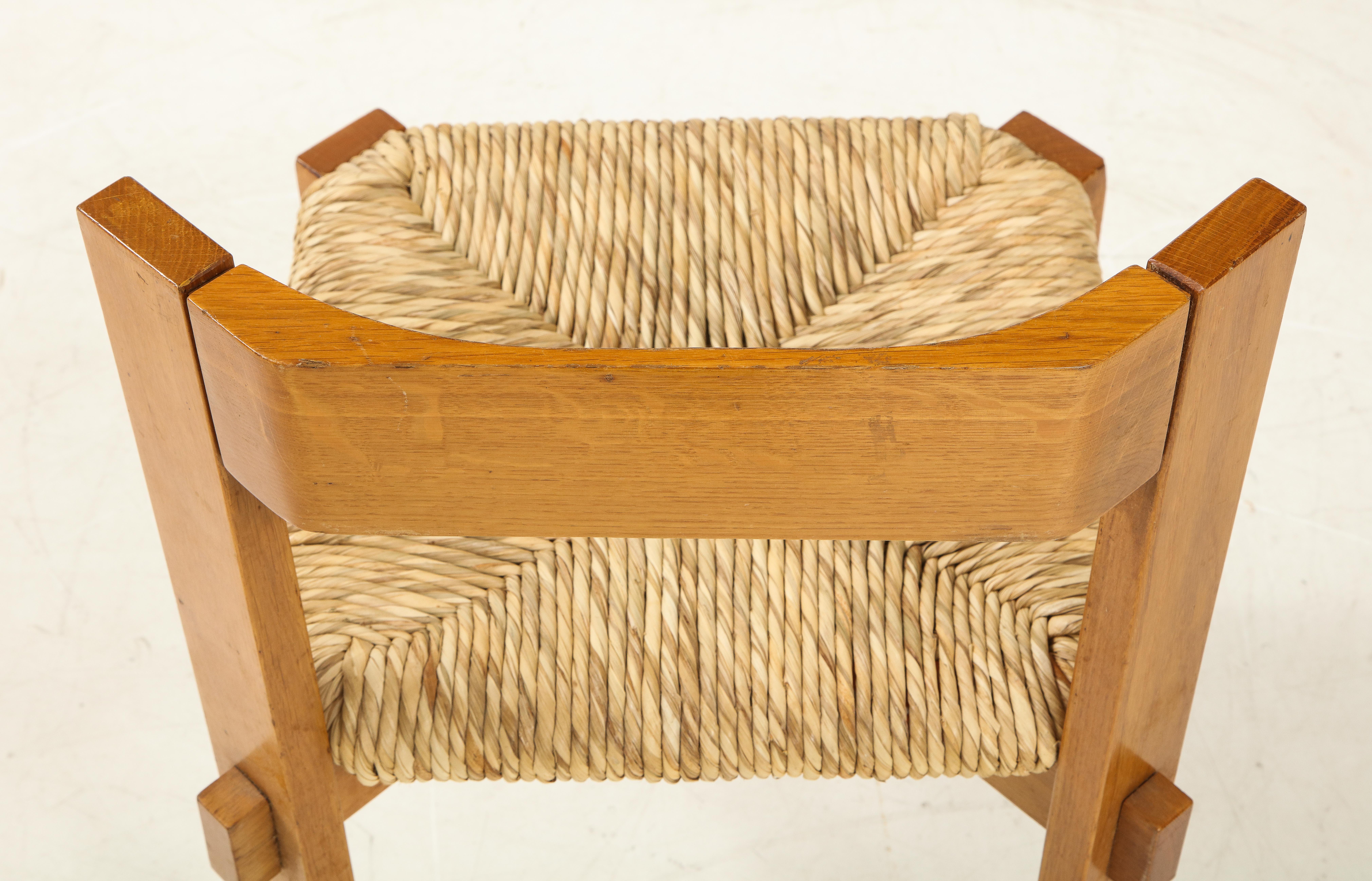 Set of Four Modernist Italian Oak and Straw Chairs 7