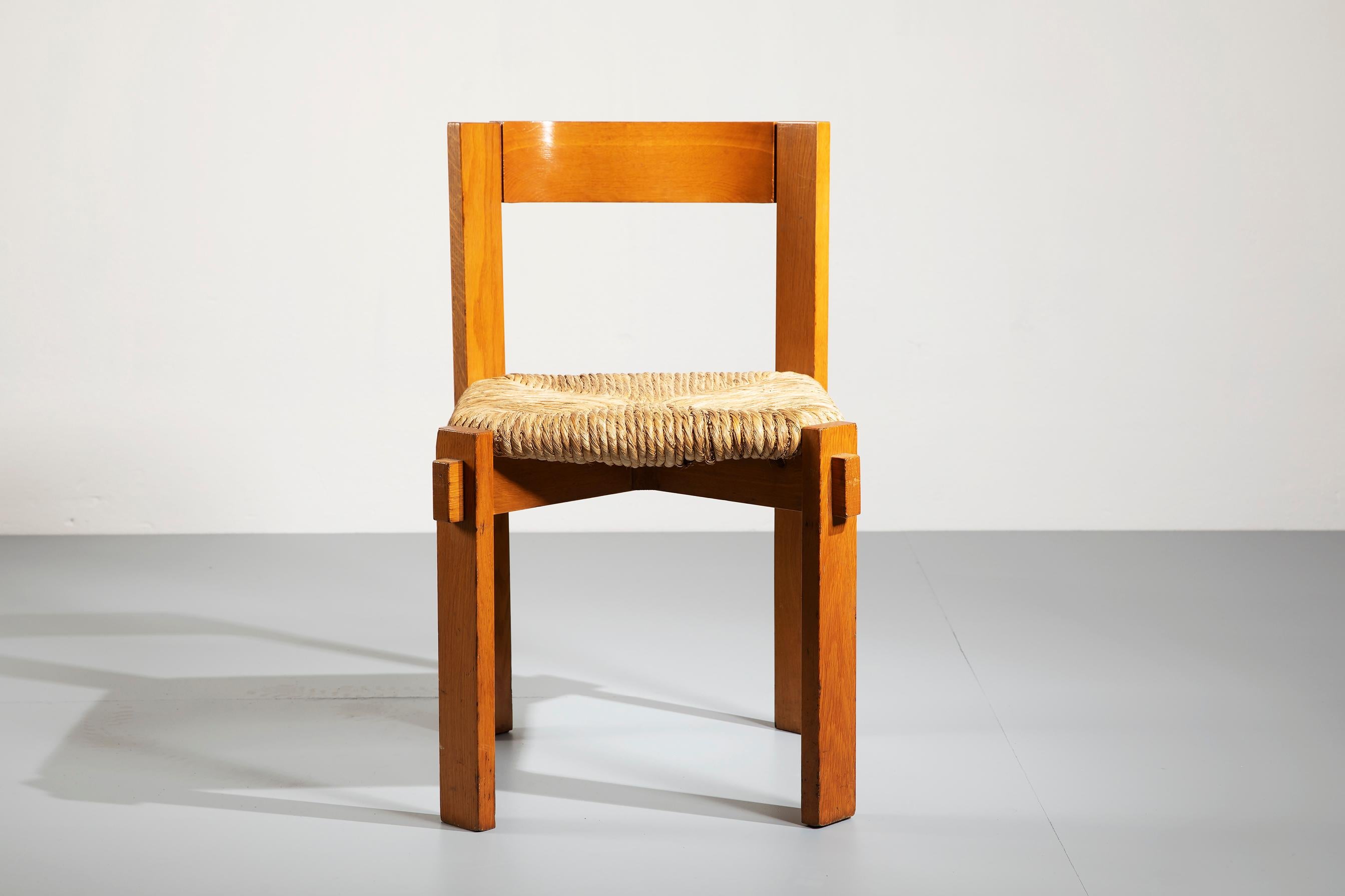 Set of Four Modernist Italian Oakwood and Straw Chairs, 1950s In Good Condition For Sale In Firenze, IT