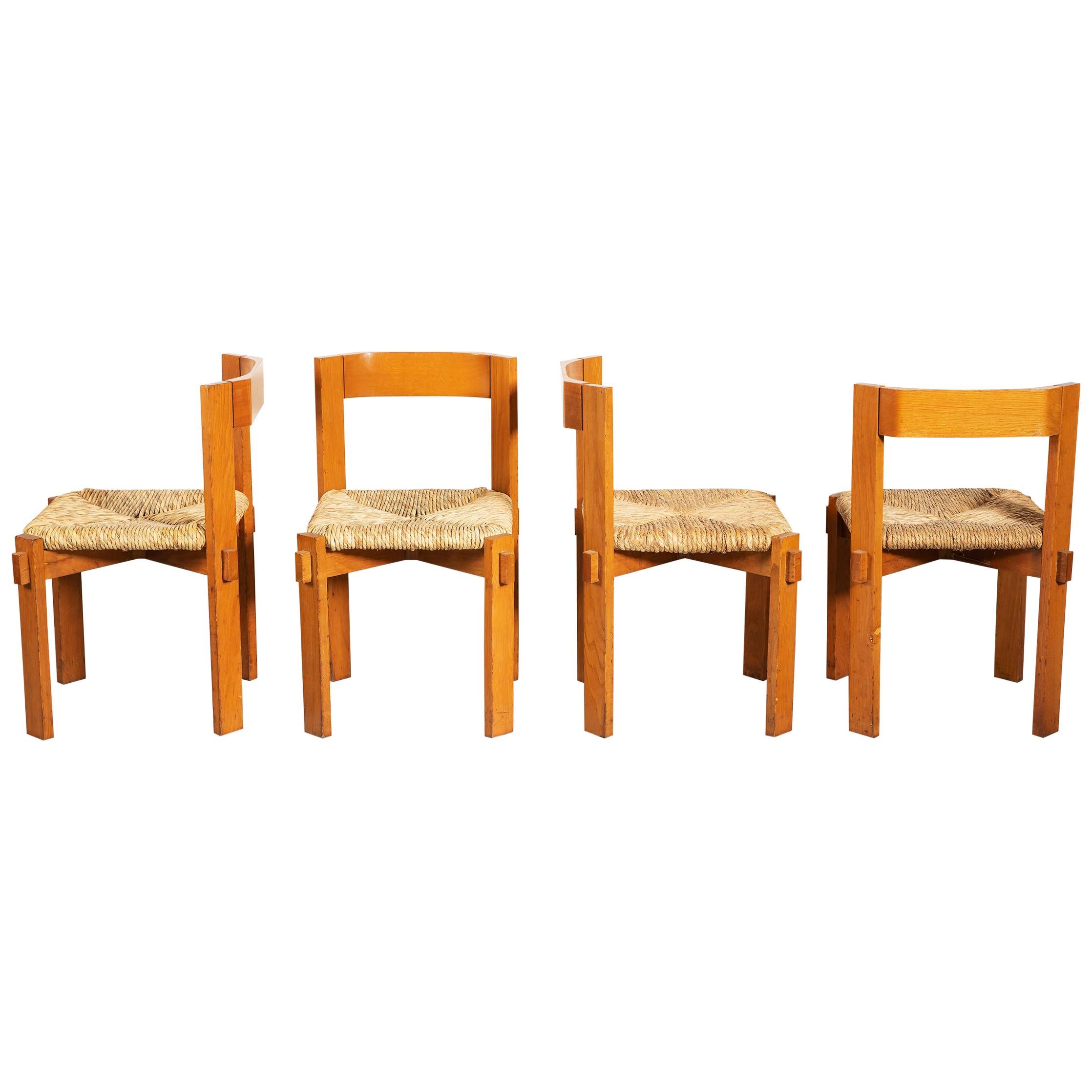 Set of Four Modernist Italian Oakwood and Straw Chairs, 1950s For Sale
