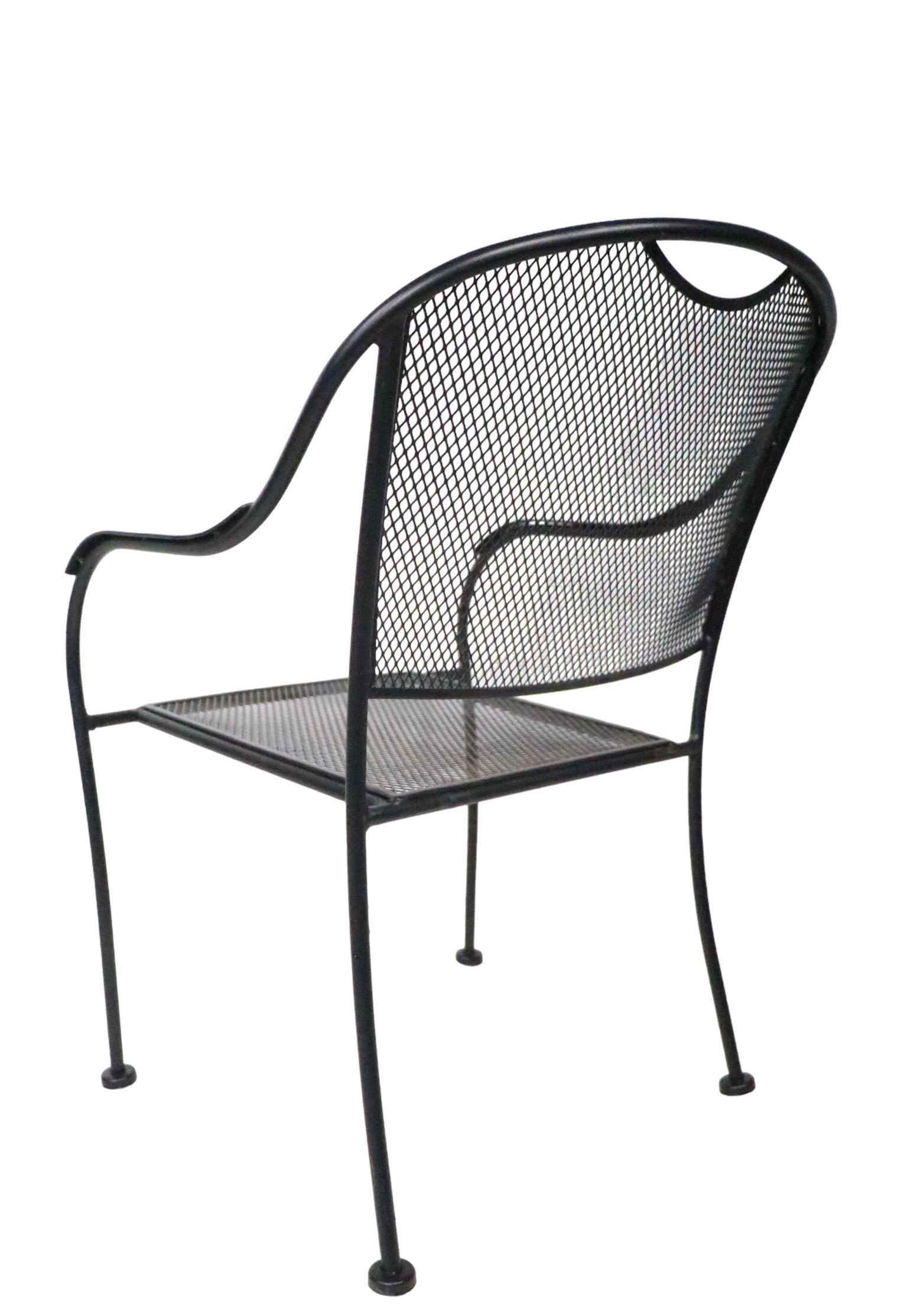 American Set of Four Modernist Metal Garden Patio Dining Chairs in the style of Woodard For Sale