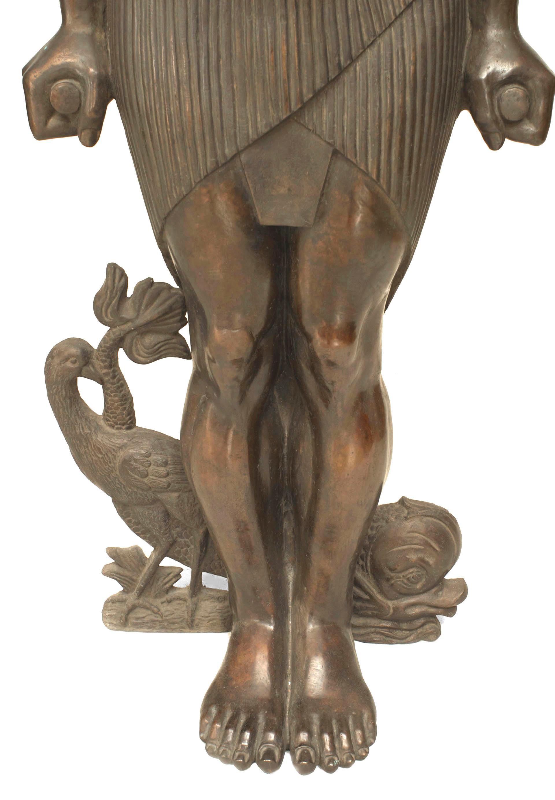 Ensemble de figures égyptiennes monumentales en bronze en vente 2