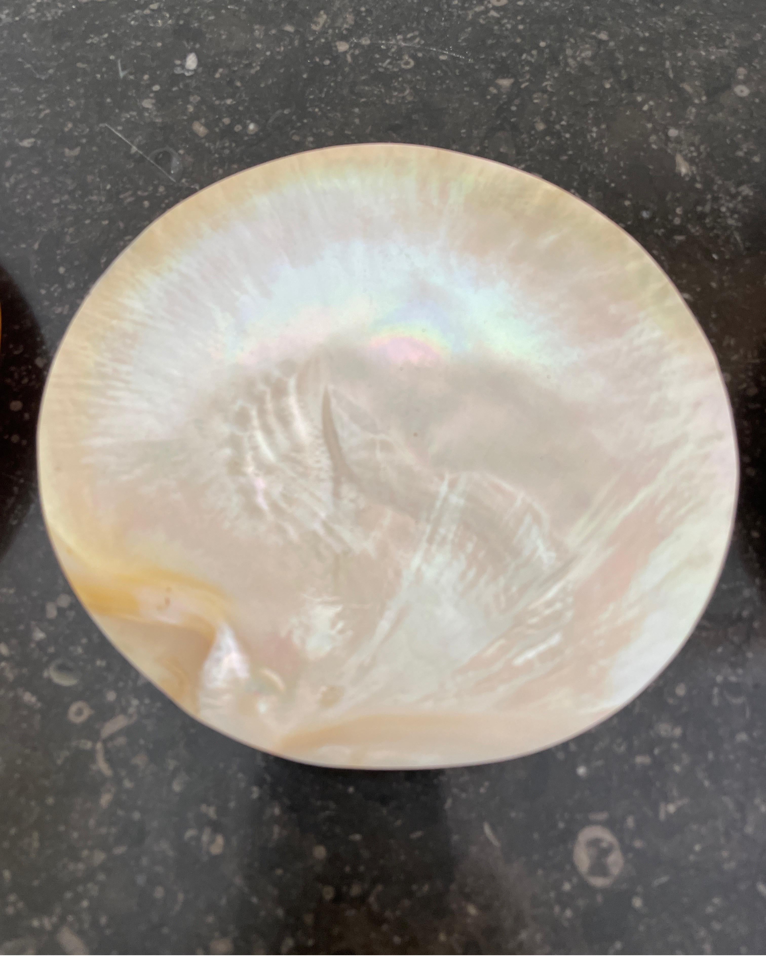 Set of Four Mother of Pearl Shell Caviar Dishes In Good Condition In West Palm Beach, FL
