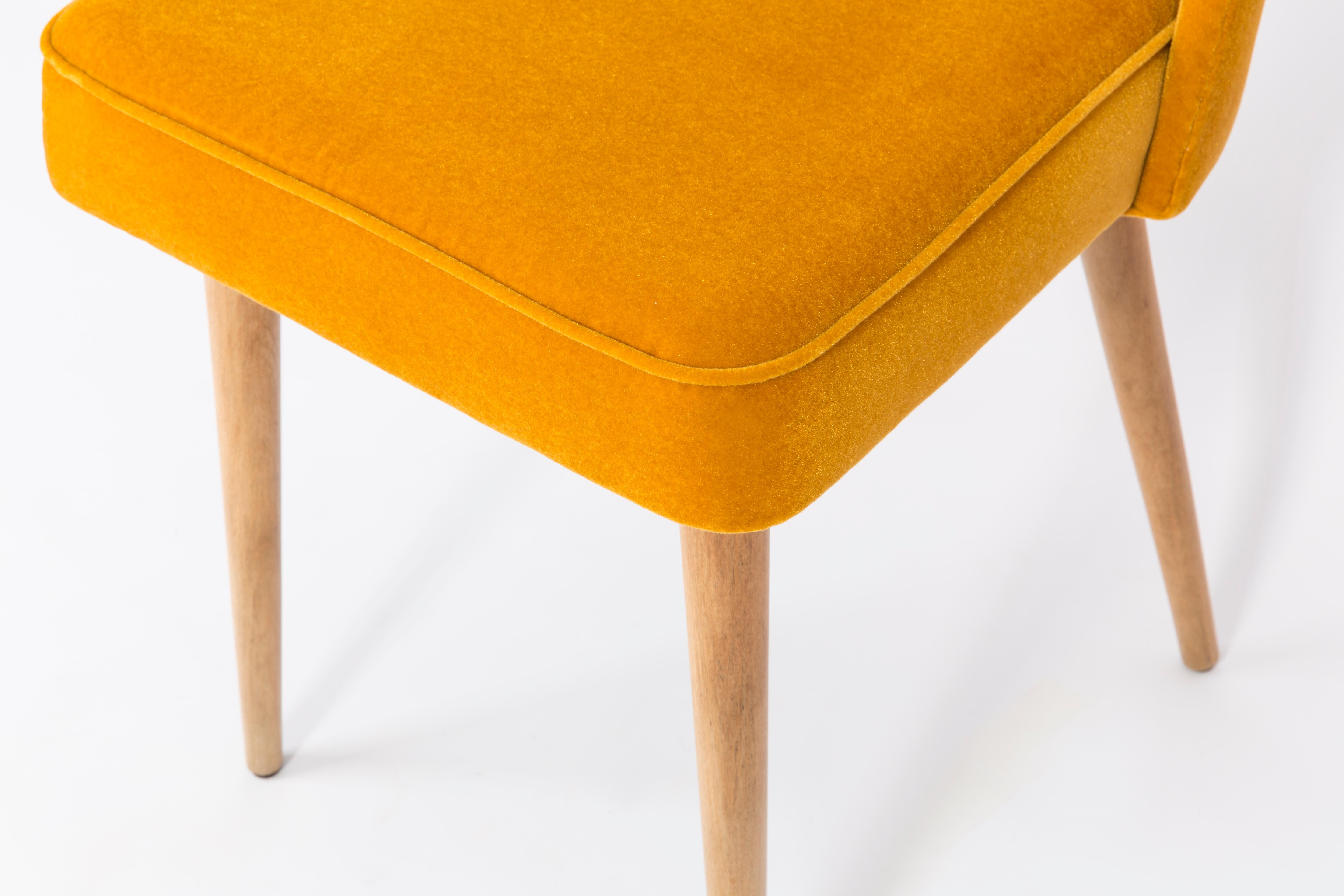 Set of Four Mustard Yellow Velvet 'Shell' Chairs, 1960s For Sale 8