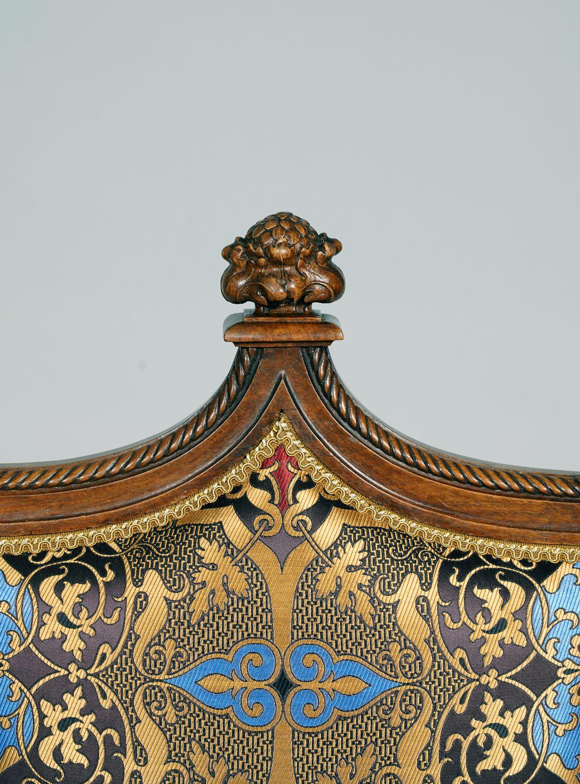 Satz von vier neogotischen Sesseln, Frankreich, um 1860 im Zustand „Gut“ im Angebot in PARIS, FR