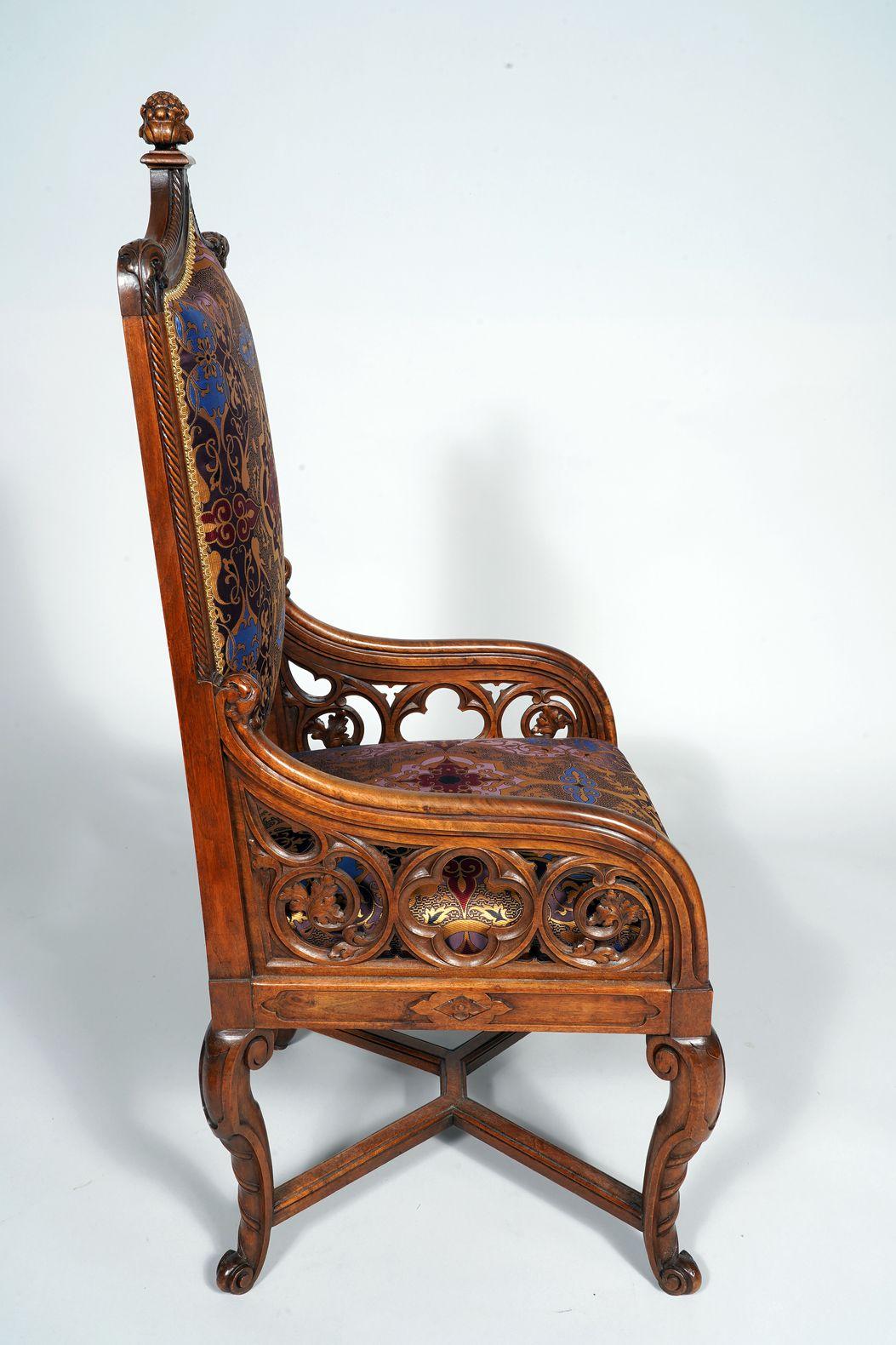 Satz von vier neogotischen Sesseln, Frankreich, um 1860 im Angebot 1
