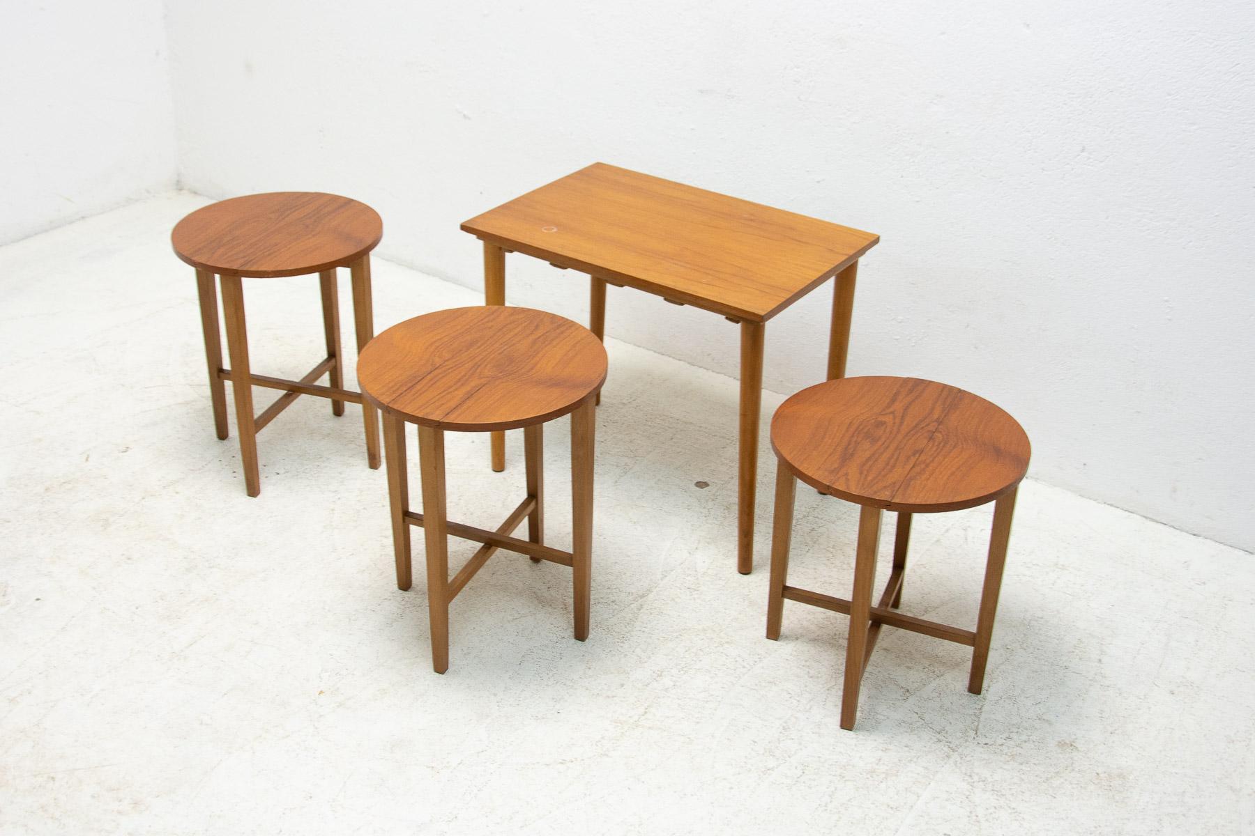 A famous set of four nesting tables designed by Poul Hundevad in the 1960´s, made by Novy Domov in the 1970's.

It's made of beech wood, in very good Vintage condition.

Dimensions of the stools:

height: 48 cm

width: 38 cm

depth: 38