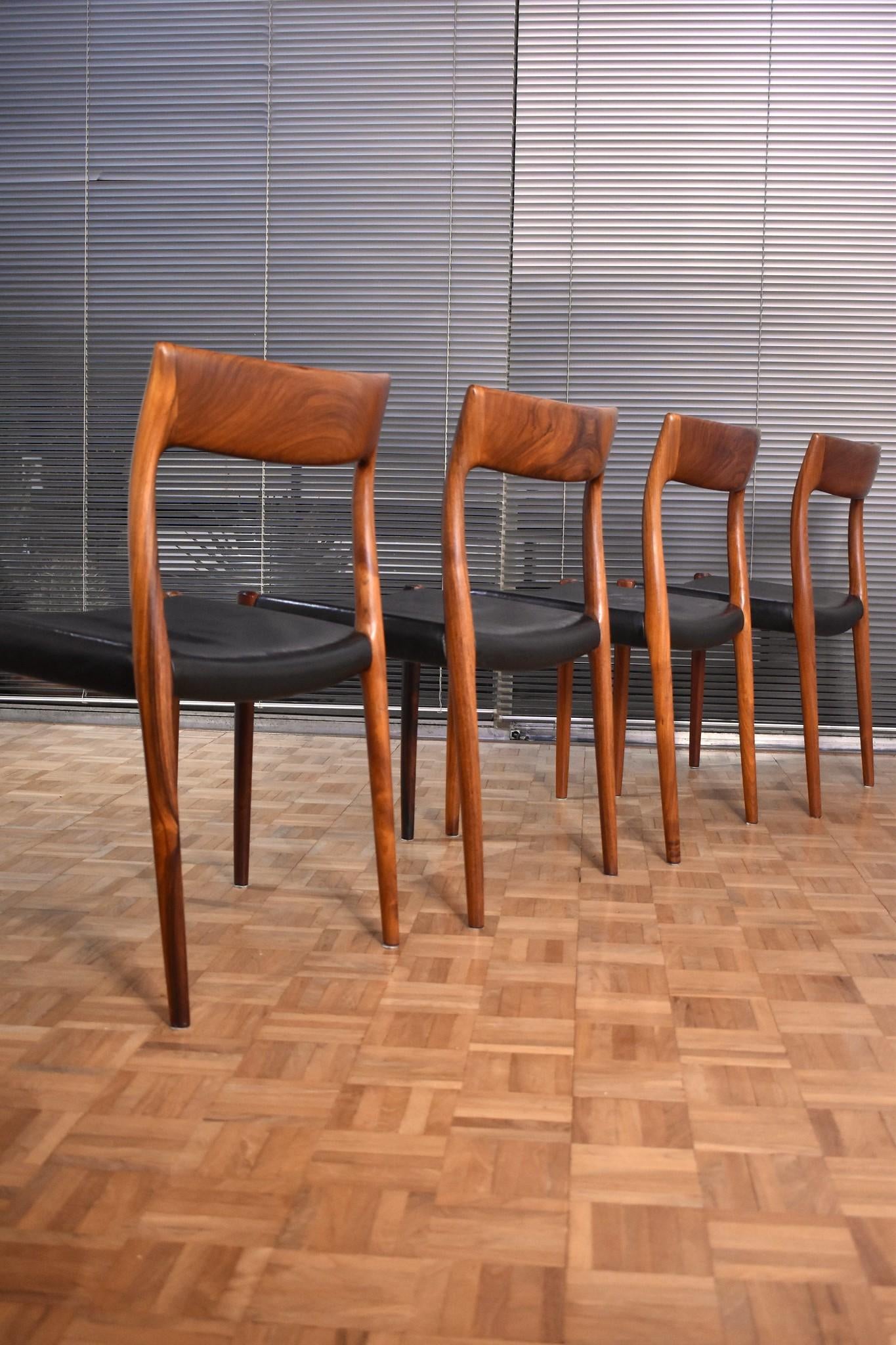 Set of Four Niels Moller Model 77 Brazilian Rosewood Dining Chairs 4