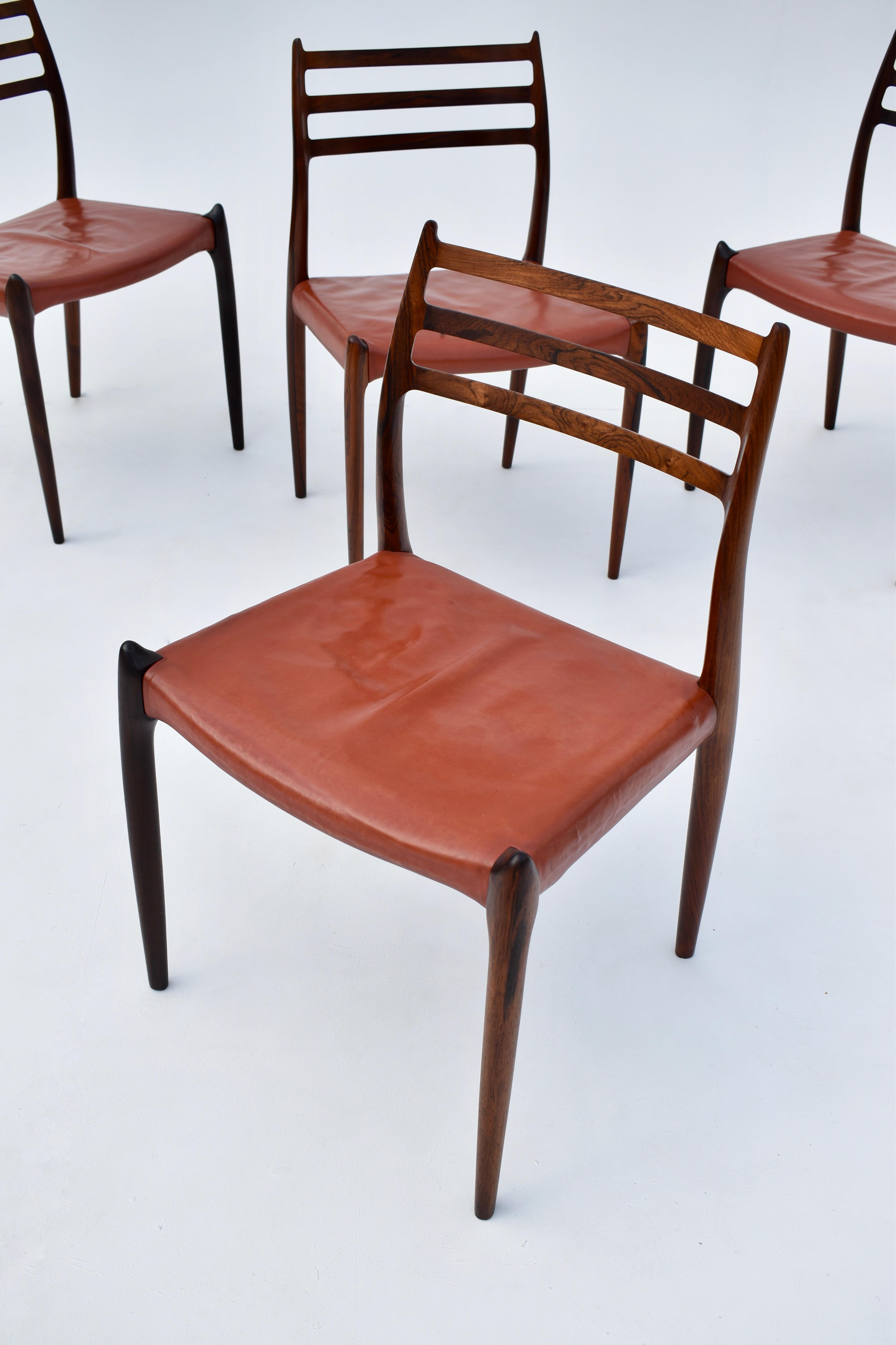 Set of Four Niels Moller Model 78 Brazilian Rosewood Chairs, Original Leather In Good Condition In Shepperton, Surrey
