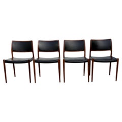 Juego de cuatro sillas de comedor de estilo moderno danés «Modelo 80» de Niels Otto Møller