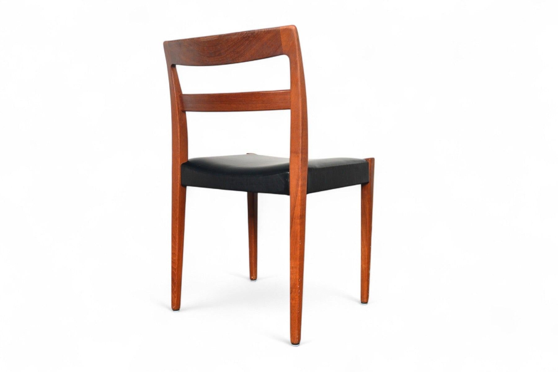 Ensemble de quatre chaises de salle à manger 