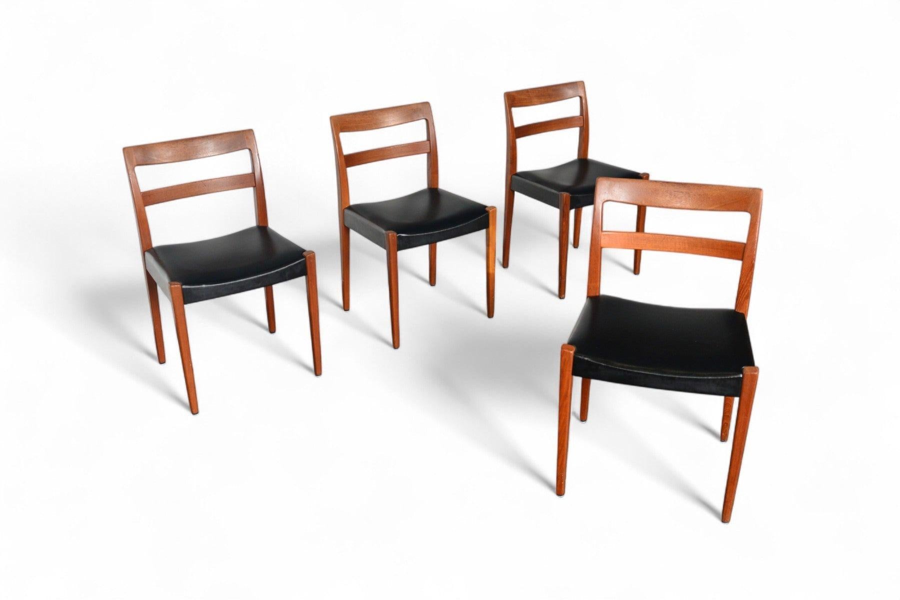 Ensemble de quatre chaises de salle à manger 