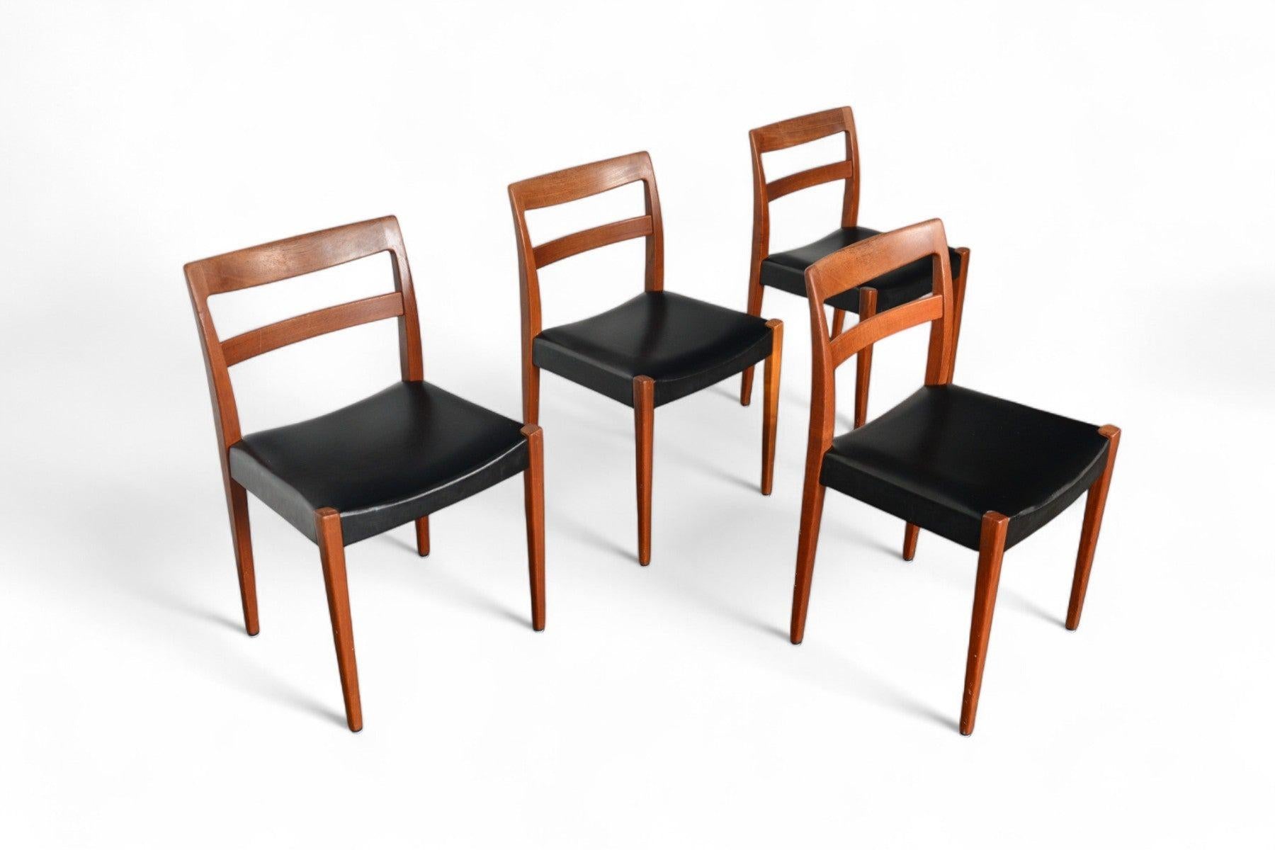 20ième siècle Ensemble de quatre chaises de salle à manger 