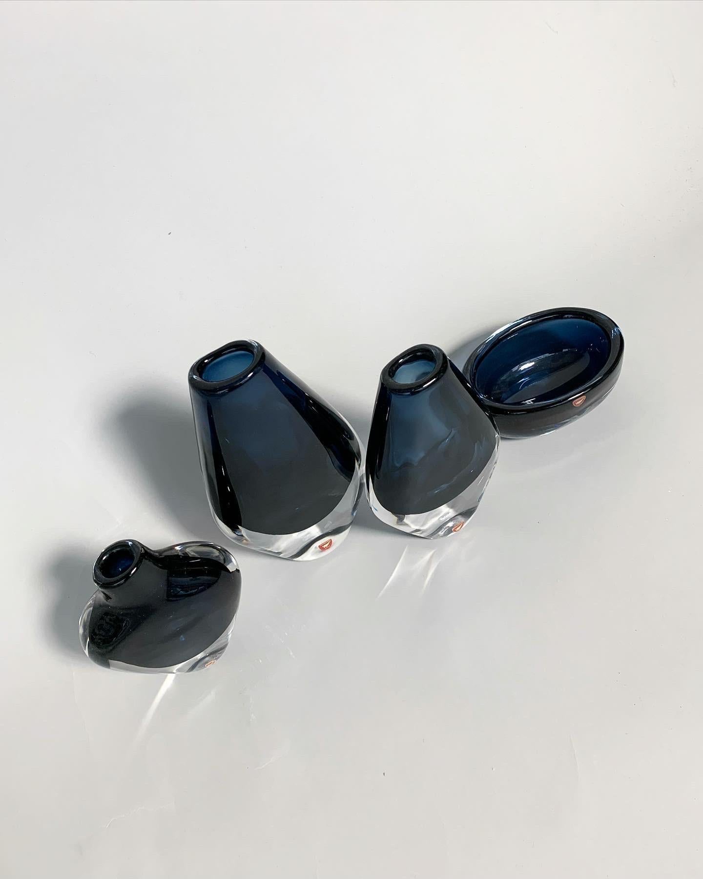 Swedish Set of Four Nils Landberg Vases & Bowl Midnight Blue Sommerso Glass Orrefors 