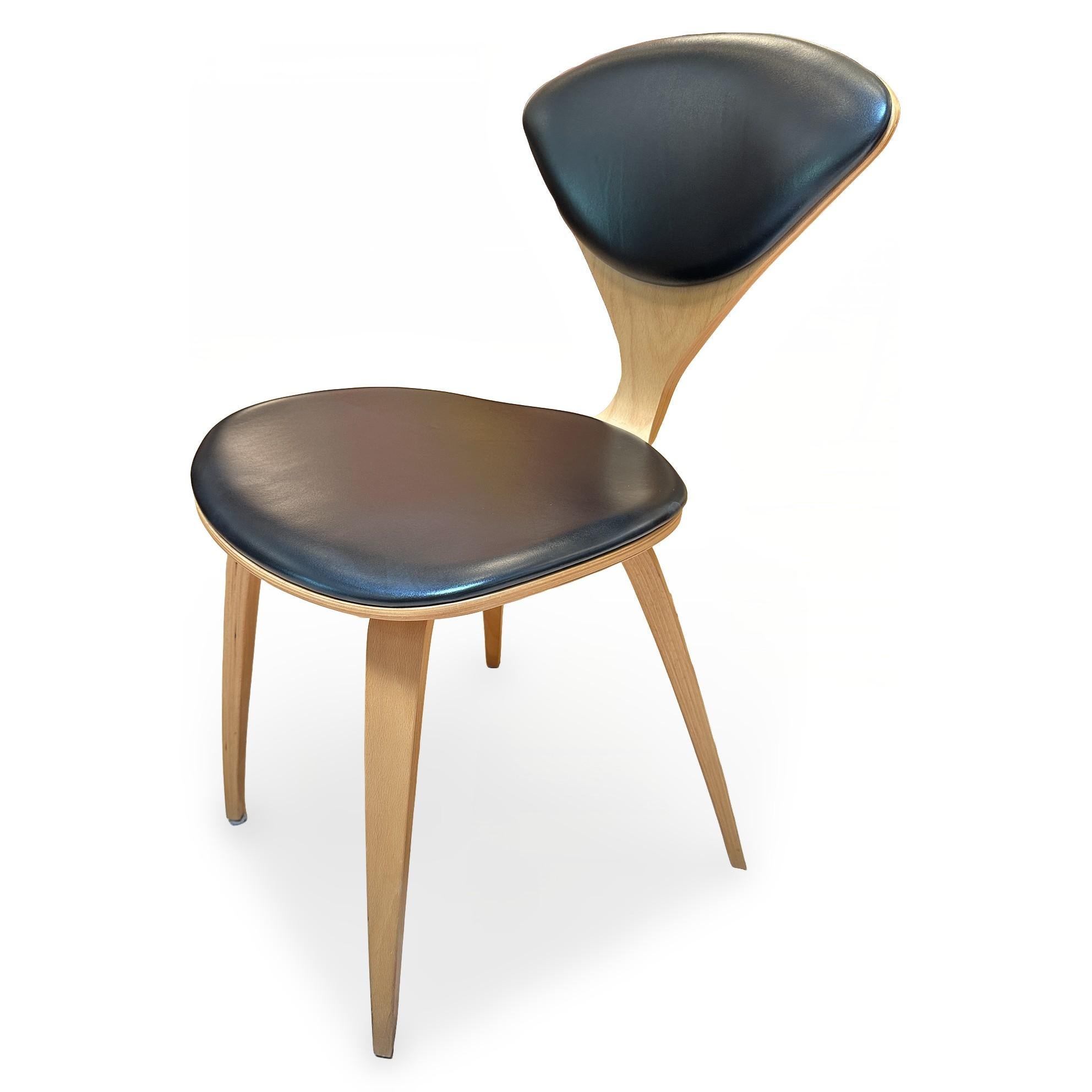 Contemporary Set of Four Normal Cherner Walnut Dining Chairs with Leather Seats and Backs For Sale