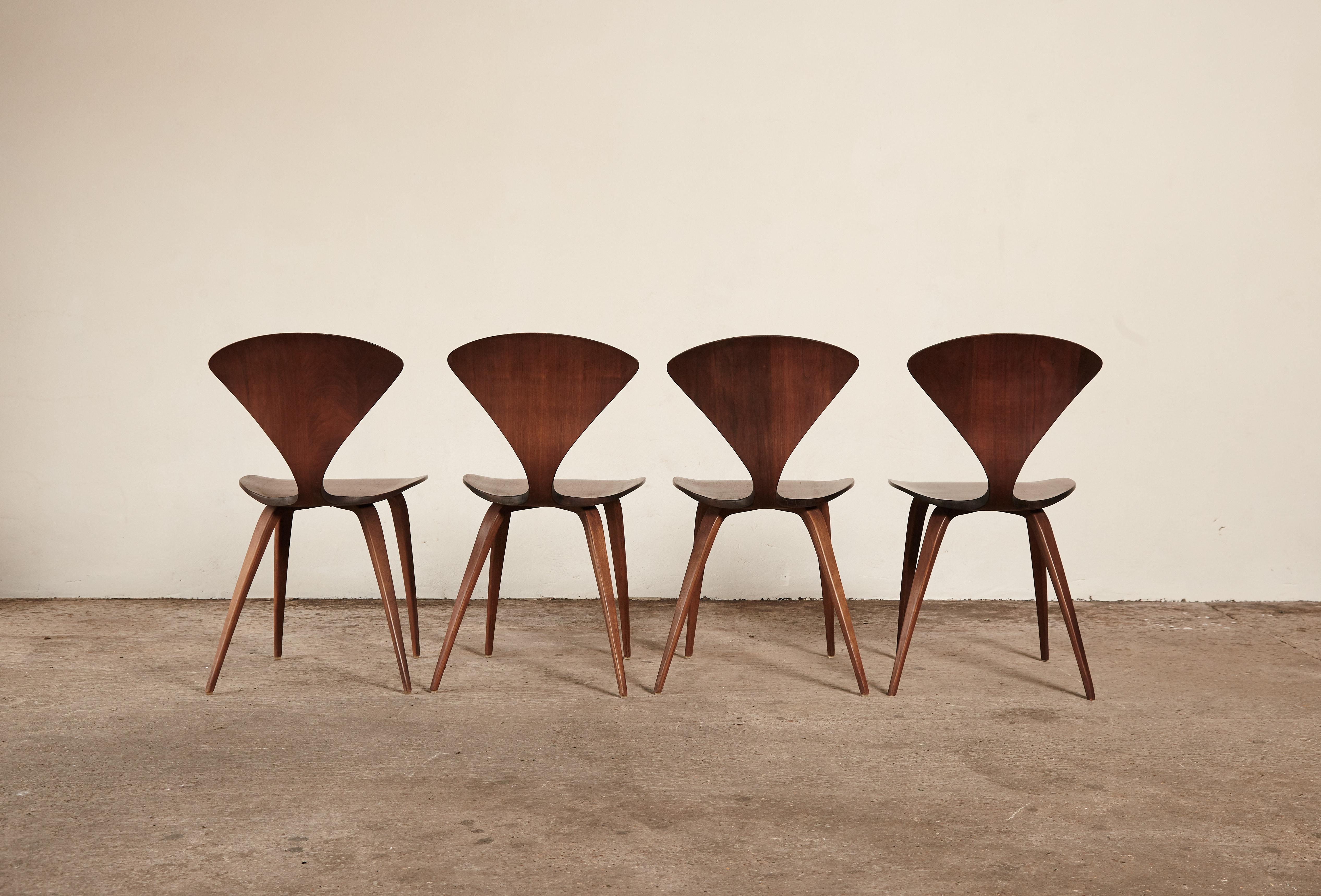 Set of Four Norman Cherner Dining Chairs, Plycraft, USA, 1960s In Good Condition In London, GB